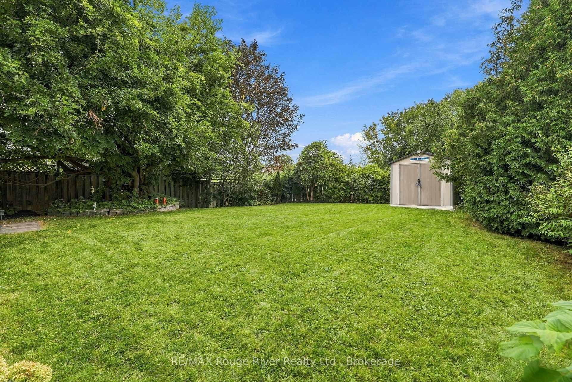 Photo 43 of 313 Lupin Drive, Whitby, Downtown Whitby — HOMEH