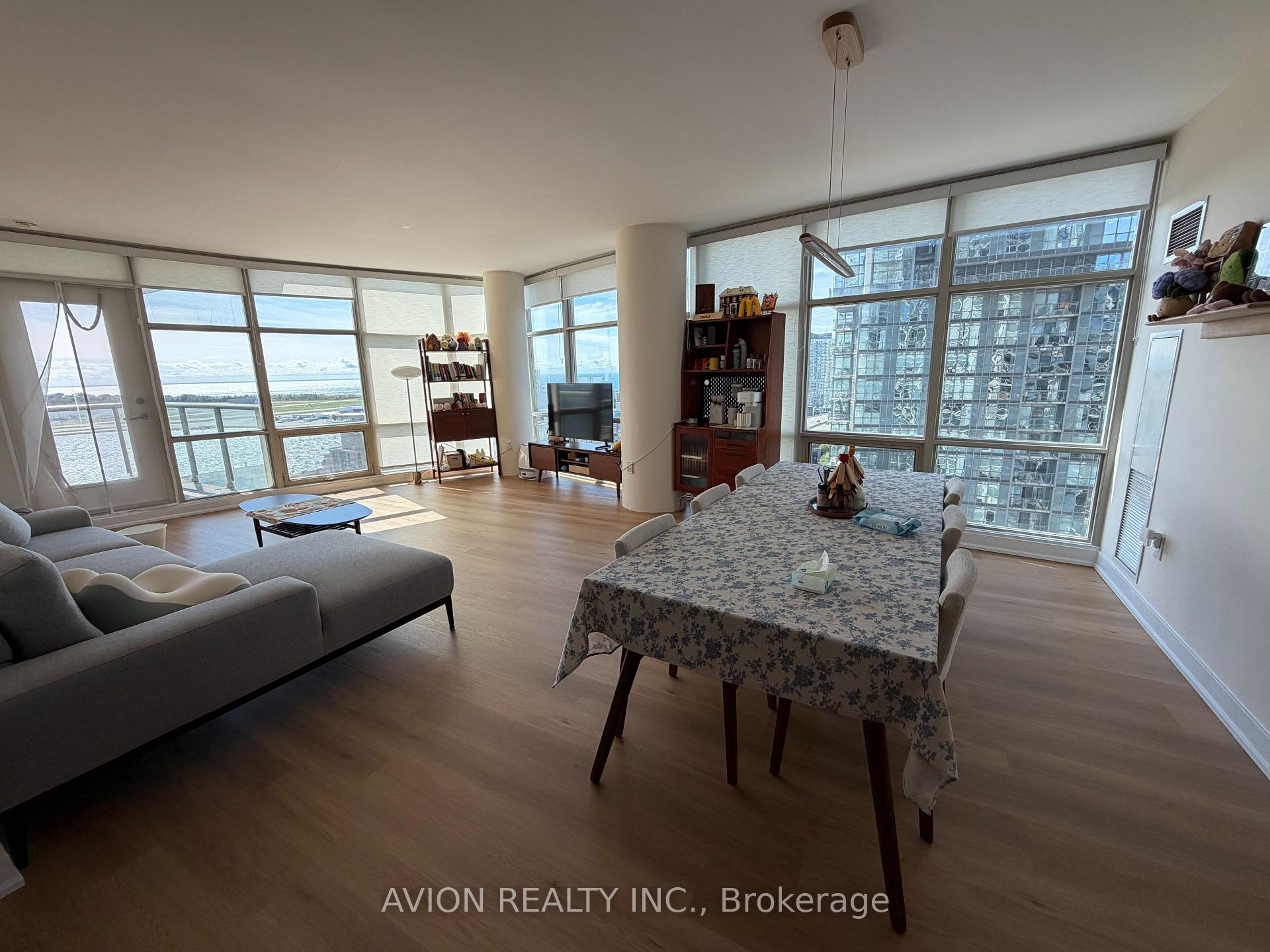 Photo 8 of Unit 2212, 35 Mariner Terrace, Toronto, Waterfront Communities — HOMEH
