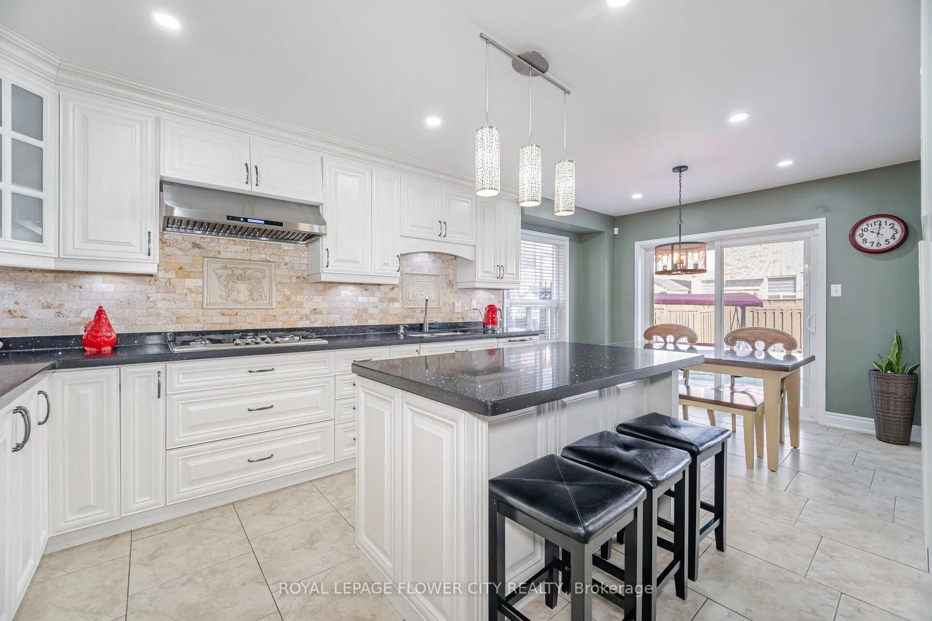 Photo 9 of 36 Ranchero Drive, Brampton, Fletcher's Meadow — HOMEH
