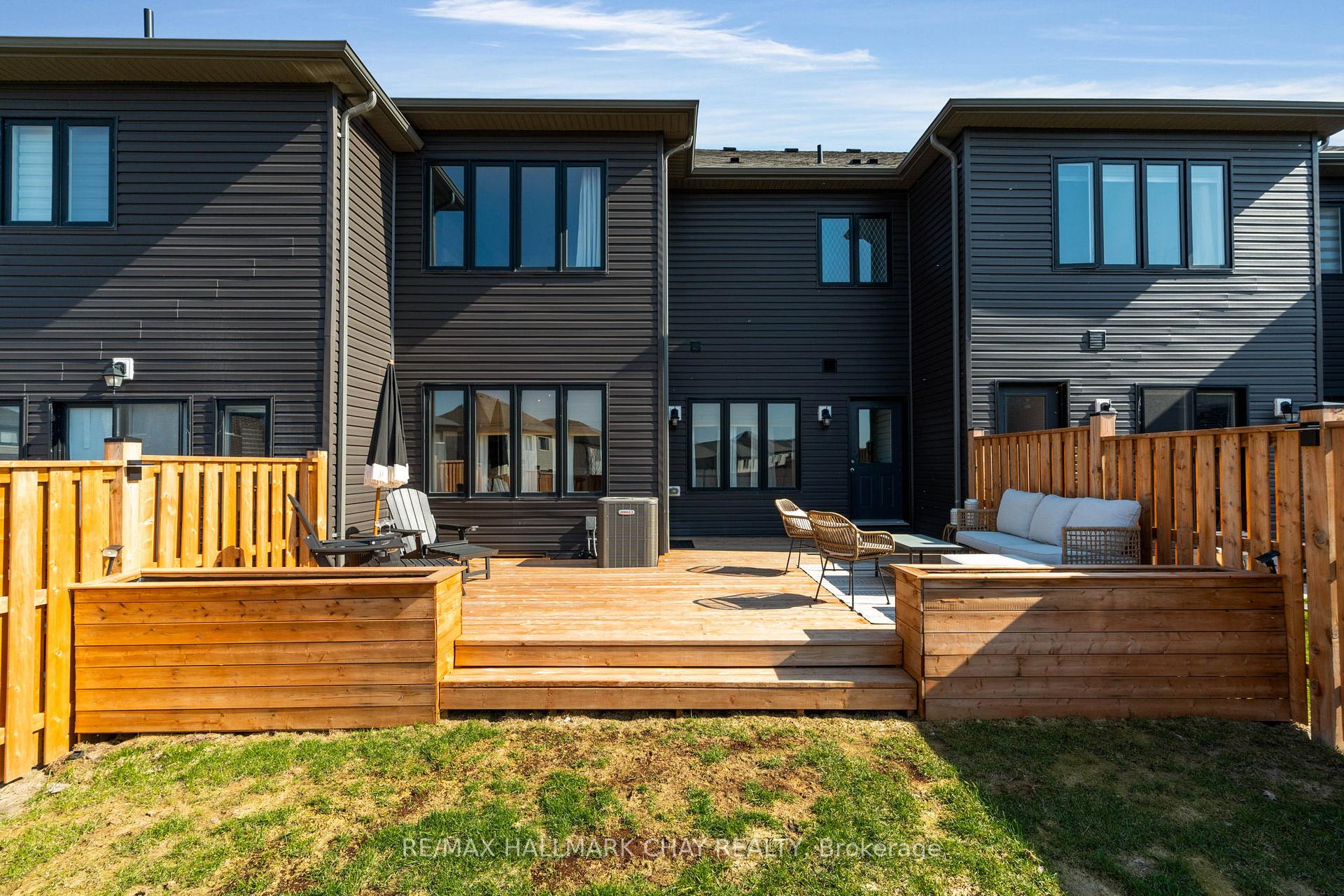 Photo 31 of 204 Rosanne Circle, Wasaga Beach — HOMEH