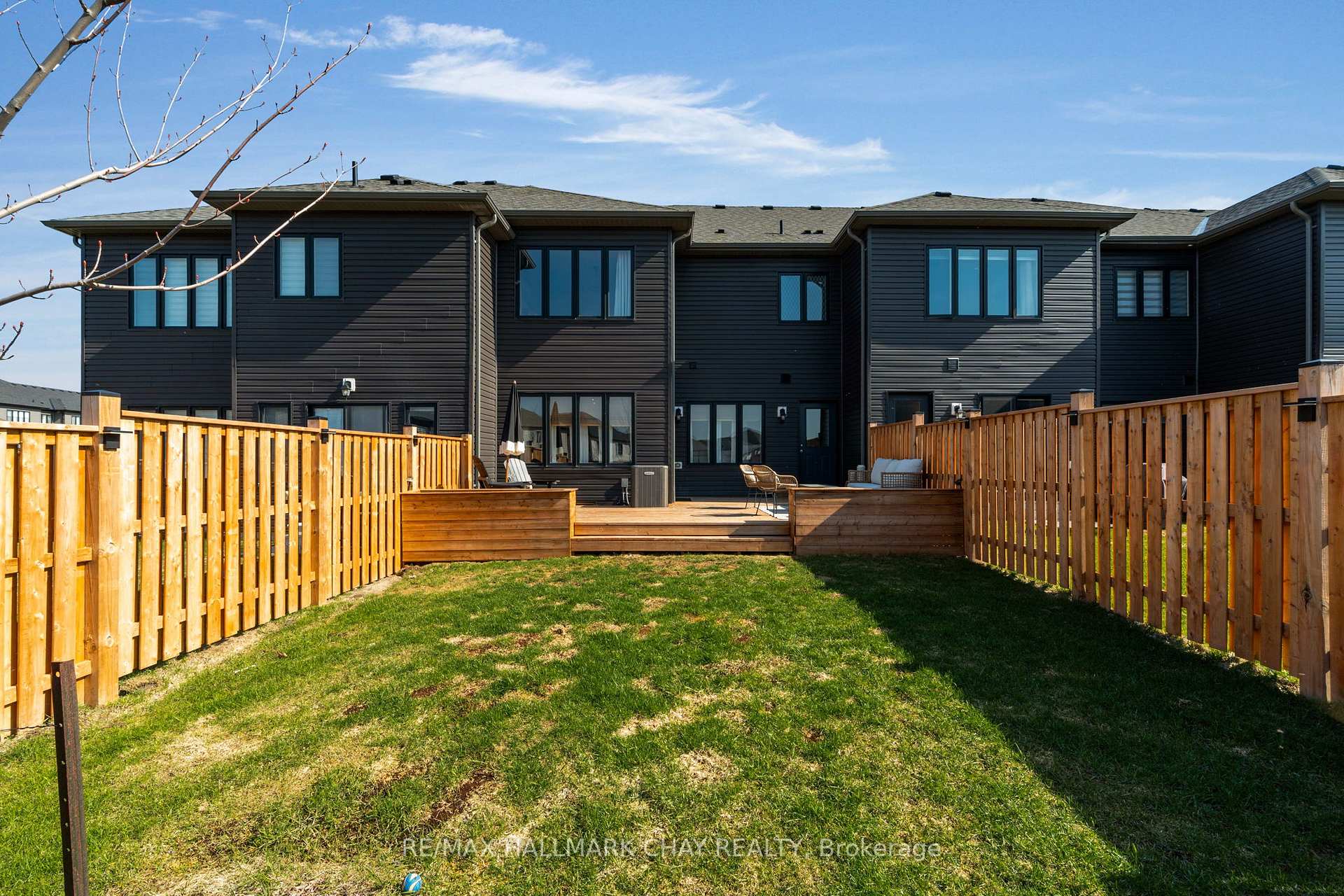 Photo 33 of 204 Rosanne Circle, Wasaga Beach — HOMEH