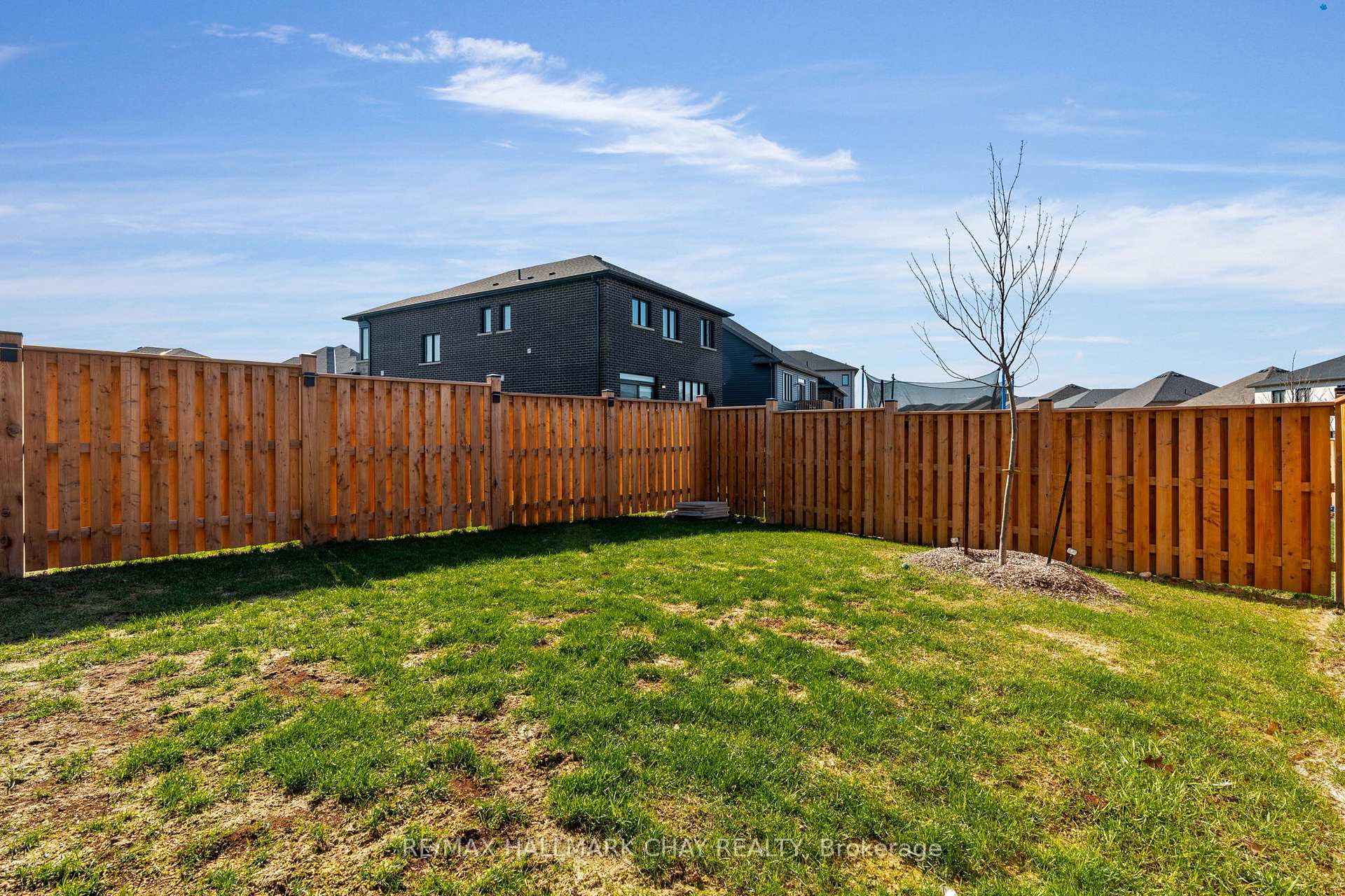 Photo 35 of 204 Rosanne Circle, Wasaga Beach — HOMEH