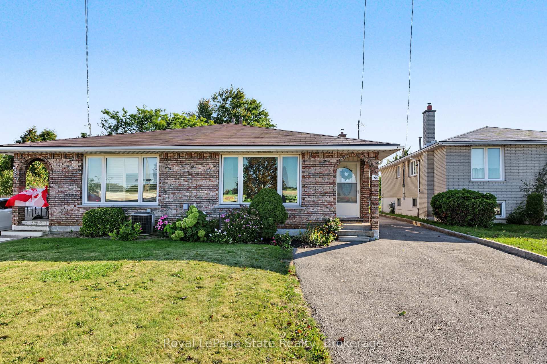 Photo of 589 Mohawk Road W