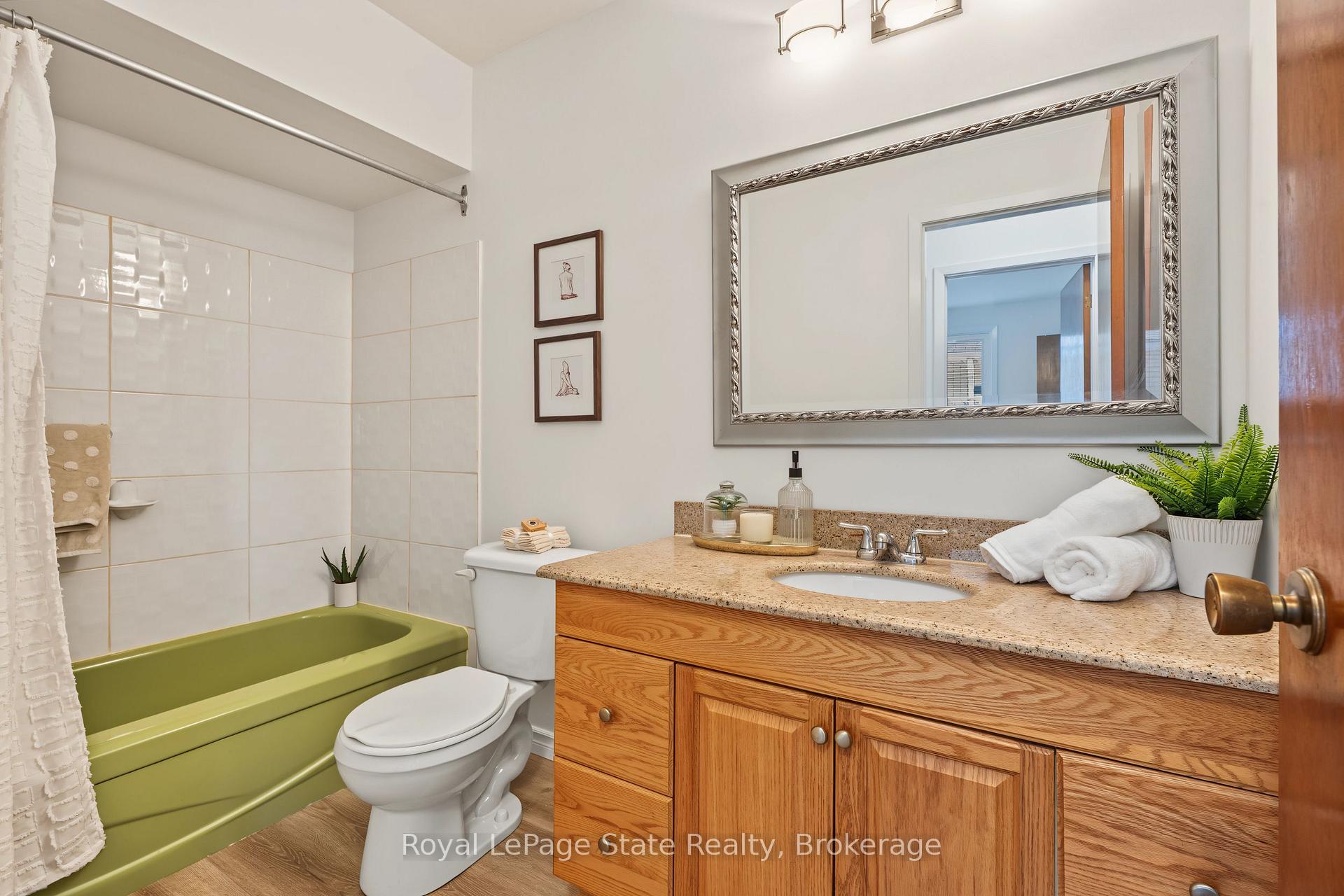Photo 17 of 589 Mohawk Road W, Hamilton, Gilbert — HOMEH