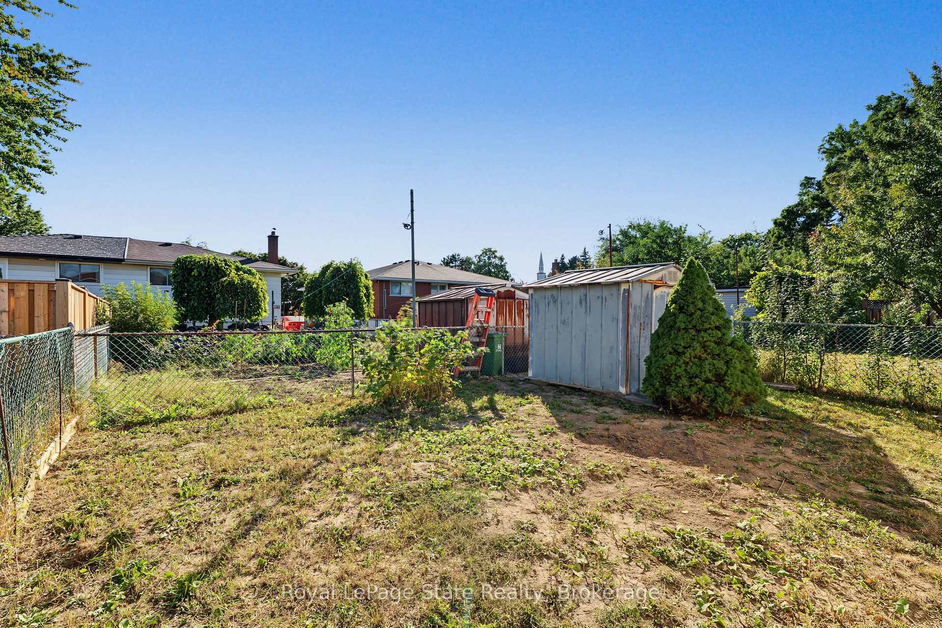 Photo 40 of 589 Mohawk Road W, Hamilton, Gilbert — HOMEH