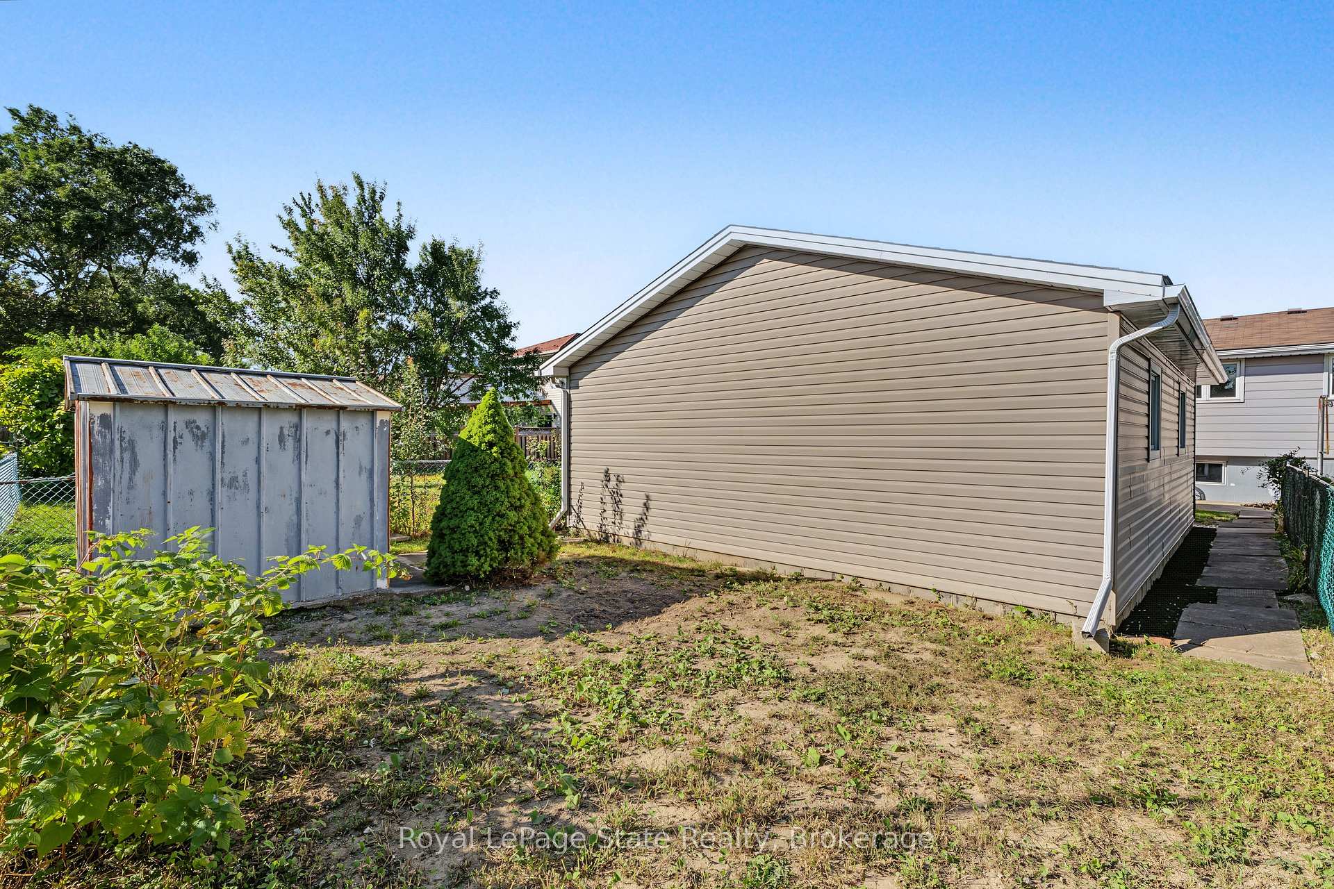 Photo 37 of 589 Mohawk Road W, Hamilton, Gilbert — HOMEH