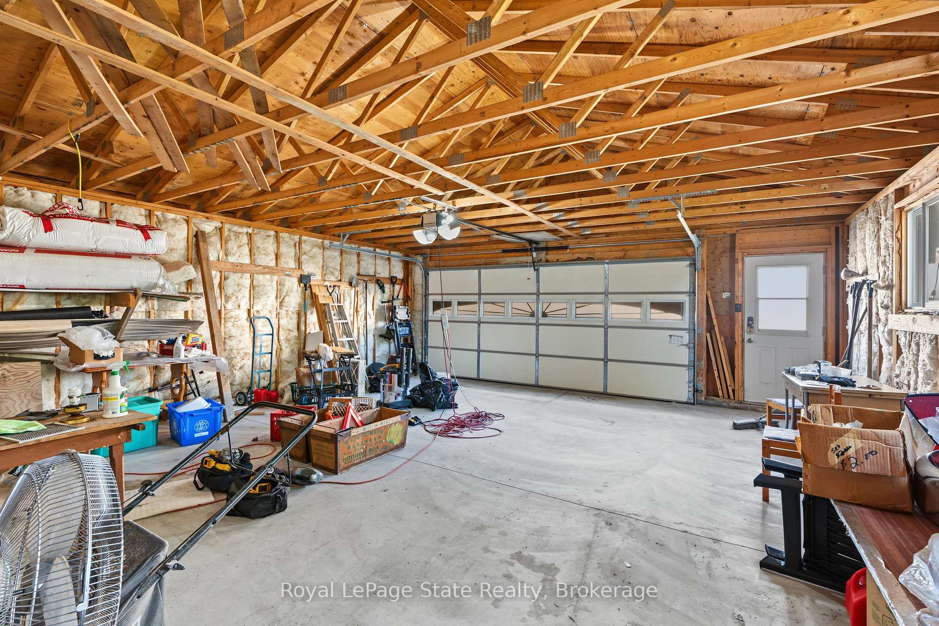Photo 42 of 589 Mohawk Road W, Hamilton, Gilbert — HOMEH