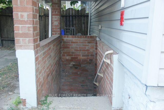 Photo 6 of 4 Henry Street, London, East K — HOMEH