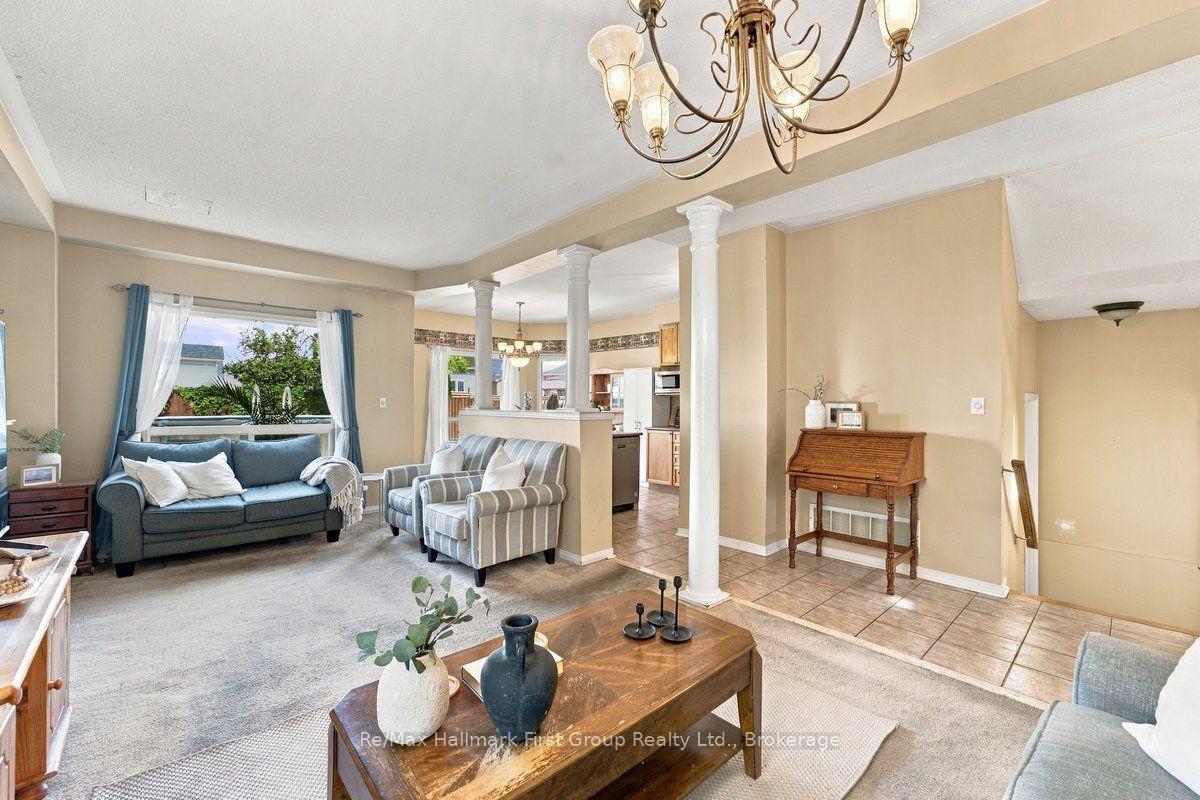 Photo 8 of 120 Point Hope Place, Whitby, Port Whitby — HOMEH