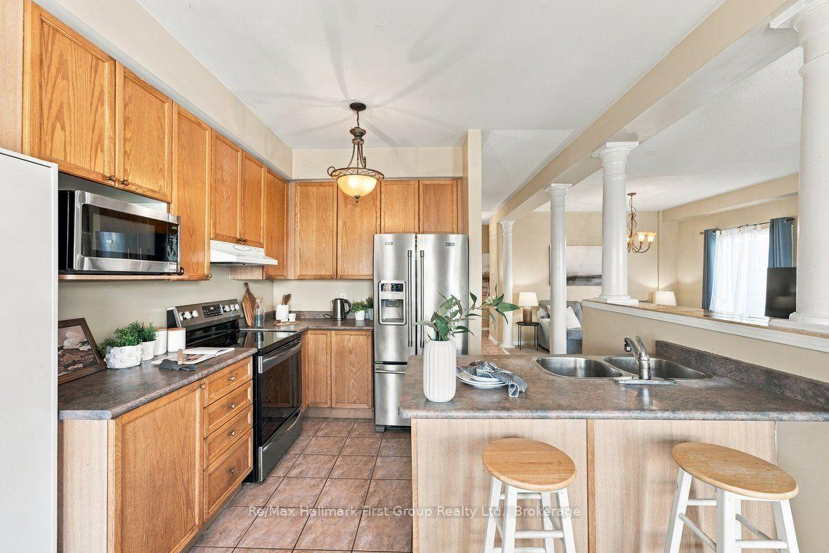 Photo 13 of 120 Point Hope Place, Whitby, Port Whitby — HOMEH