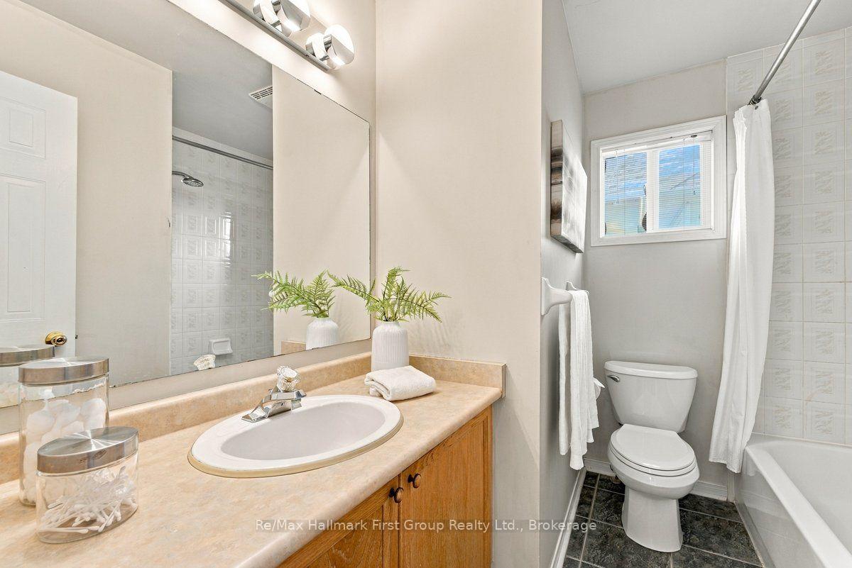 Photo 24 of 120 Point Hope Place, Whitby, Port Whitby — HOMEH