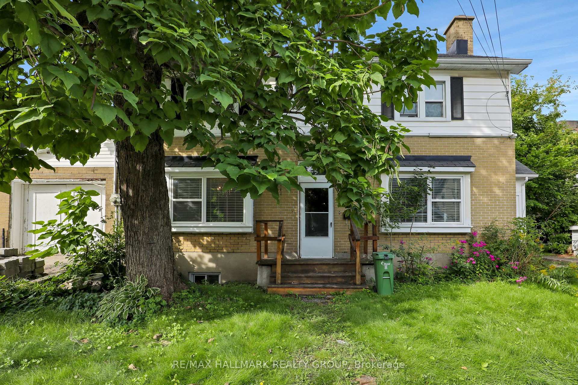 Photo of 310 Mona Avenue