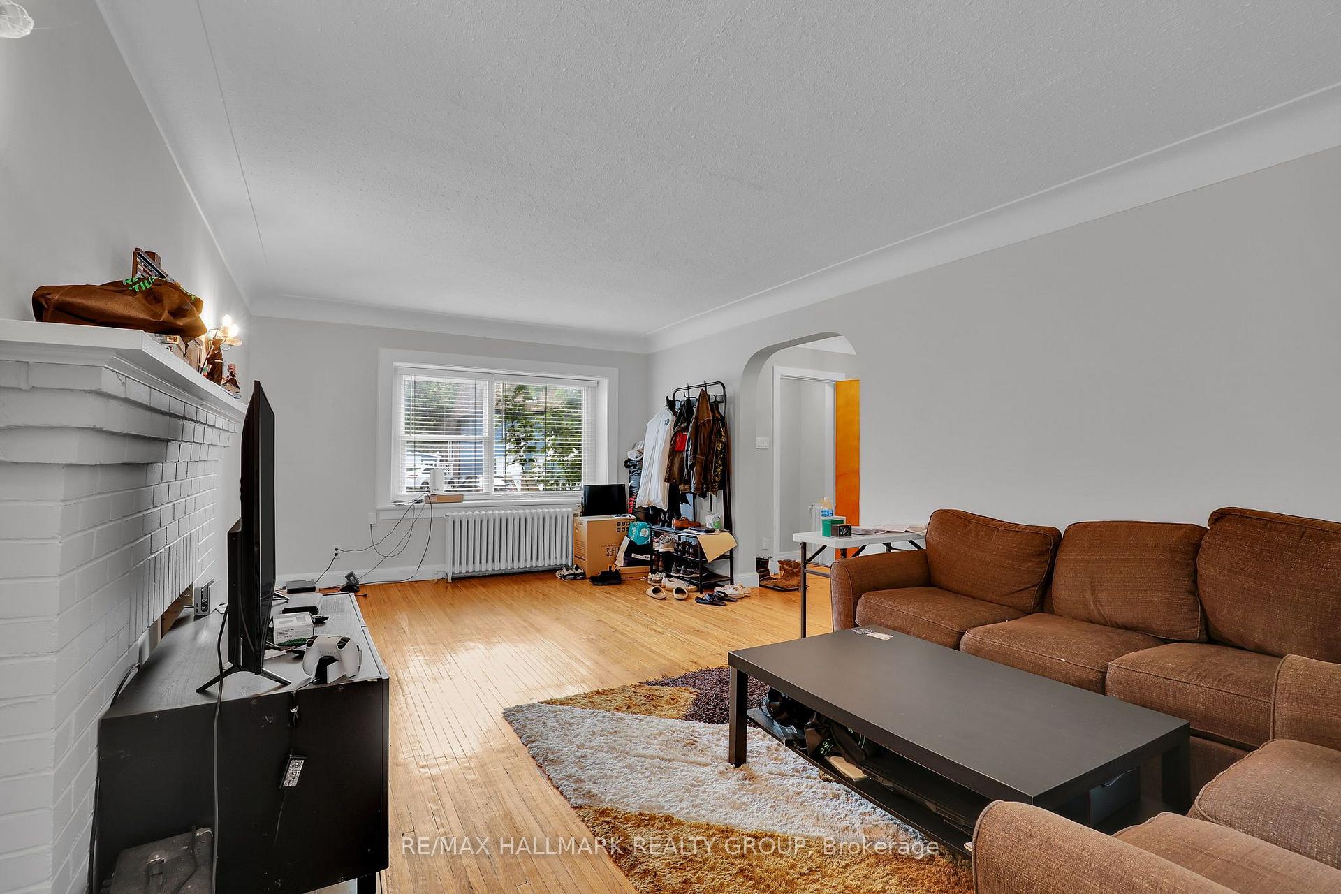 Photo 6 of 310 Mona Avenue, Ottawa, Vanier — HOMEH