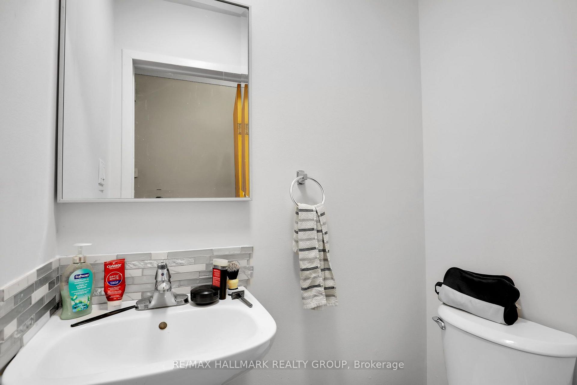 Photo 13 of 310 Mona Avenue, Ottawa, Vanier — HOMEH
