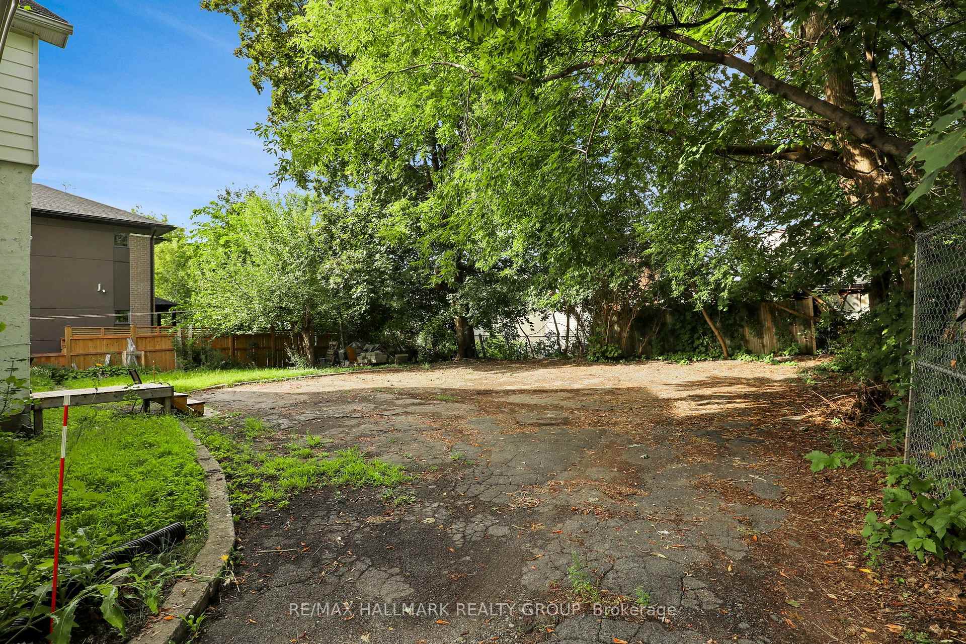 Photo 19 of 310 Mona Avenue, Ottawa, Vanier — HOMEH