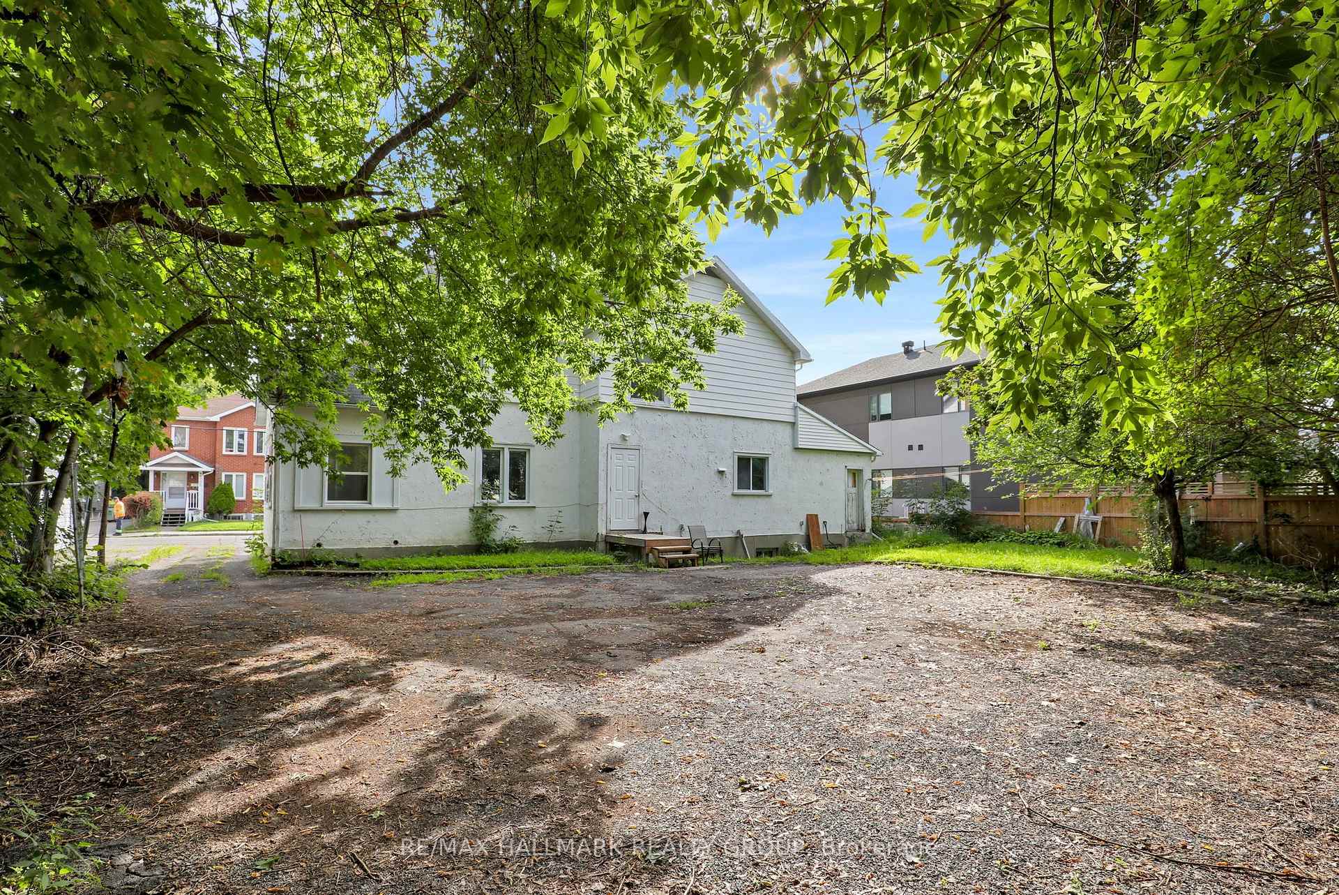 Photo 20 of 310 Mona Avenue, Ottawa, Vanier — HOMEH