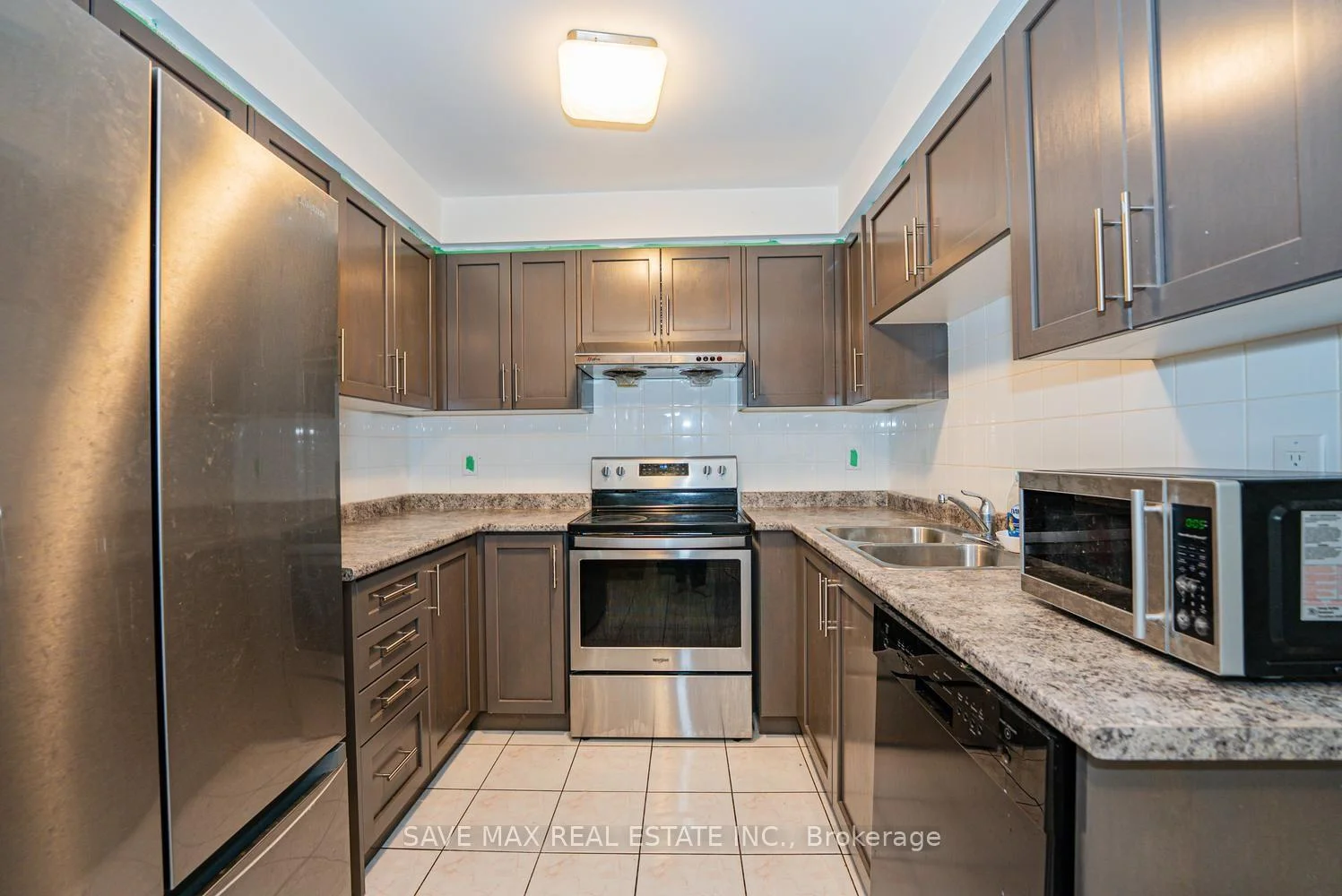 Photo 11 of Unit 20, 455 Apache Court, Mississauga, Hurontario — HOMEH