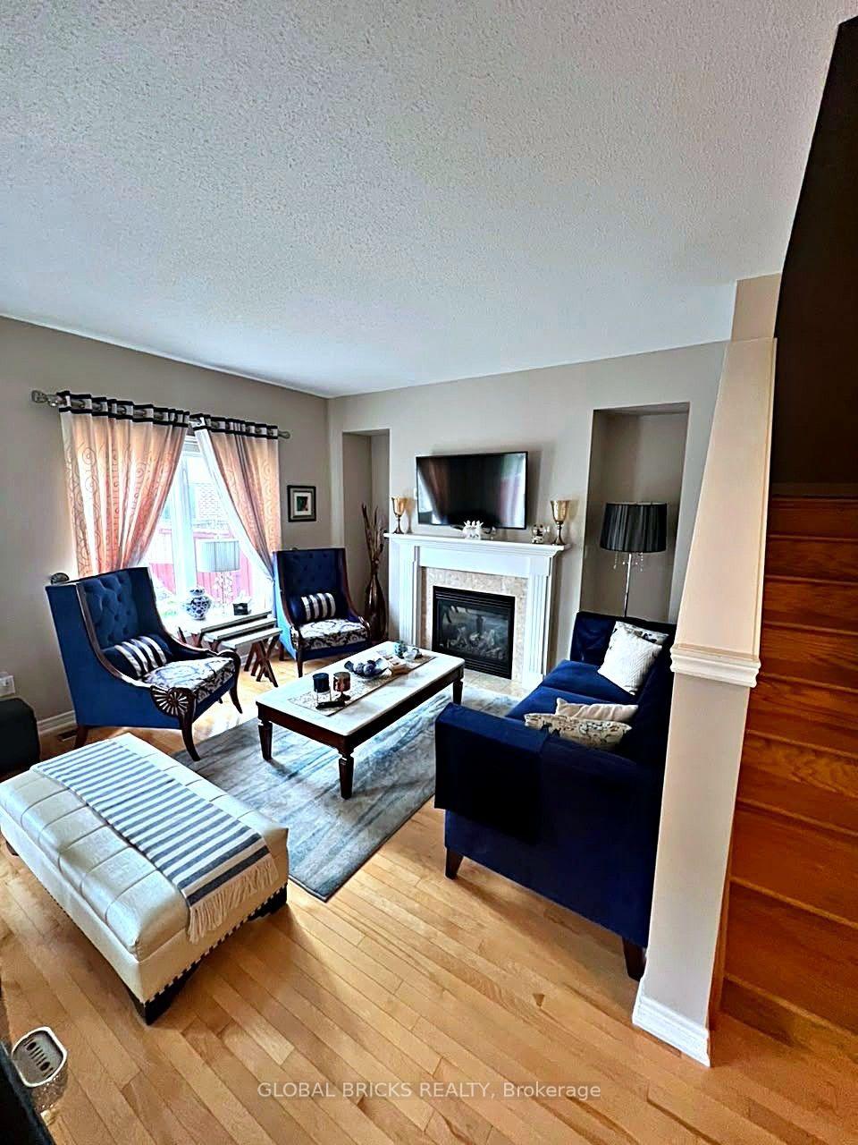 Photo 3 of 4672 Tassie Road, Burlington, Alton — HOMEH