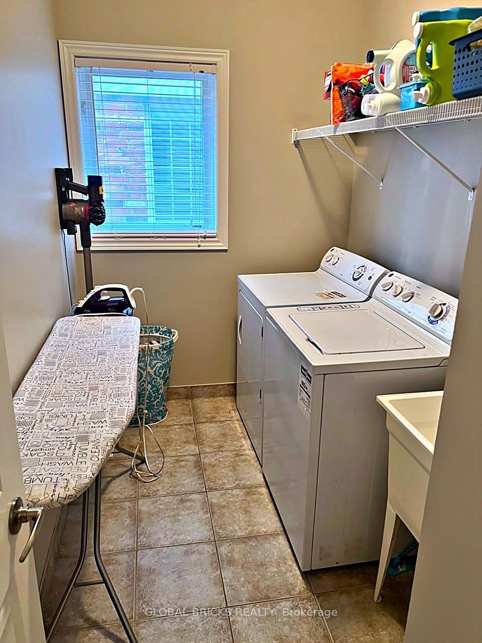 Photo 9 of 4672 Tassie Road, Burlington, Alton — HOMEH