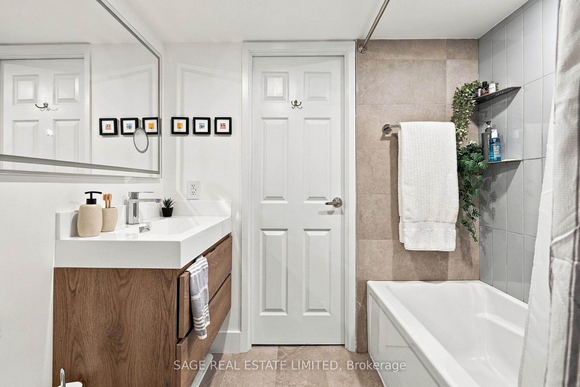 Photo 25 of Unit 313, 222 The Esplanade, Toronto, Waterfront Communities — HOMEH