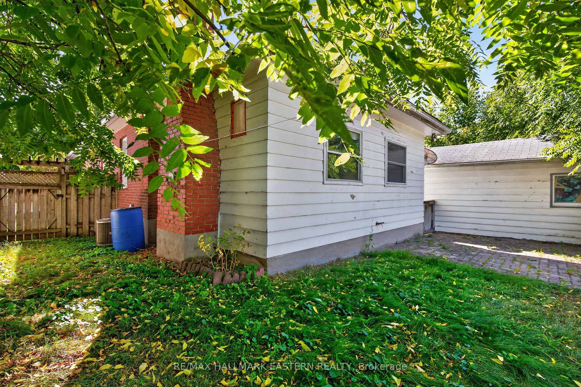 Photo 10 of 164 Prince Street, Peterborough, Town Ward 3 — HOMEH