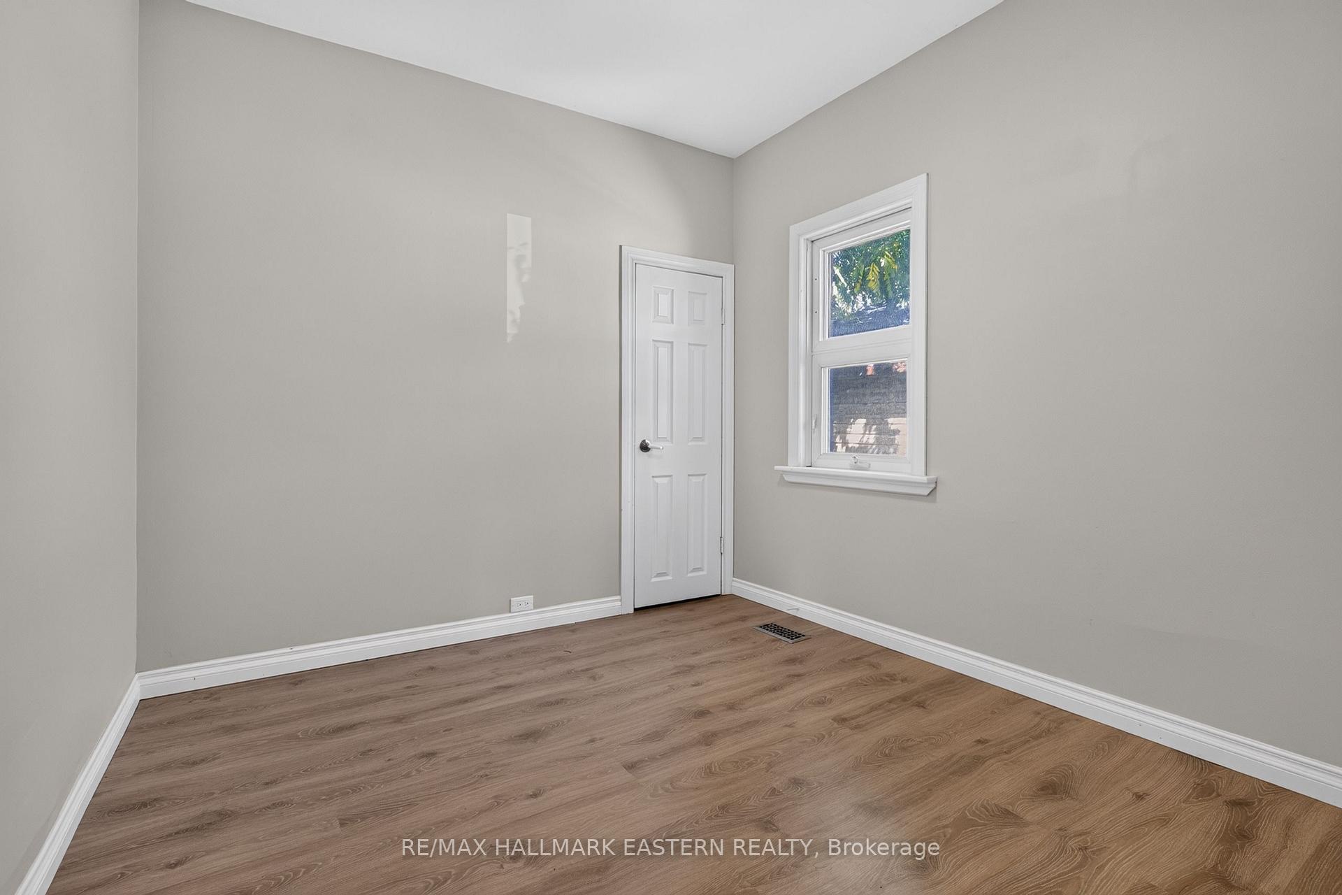 Photo 16 of 164 Prince Street, Peterborough, Town Ward 3 — HOMEH
