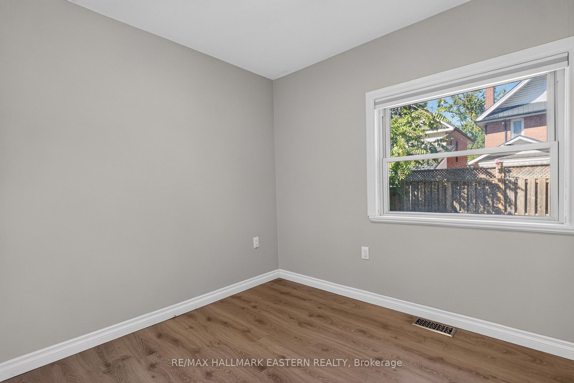Photo 31 of 164 Prince Street, Peterborough, Town Ward 3 — HOMEH