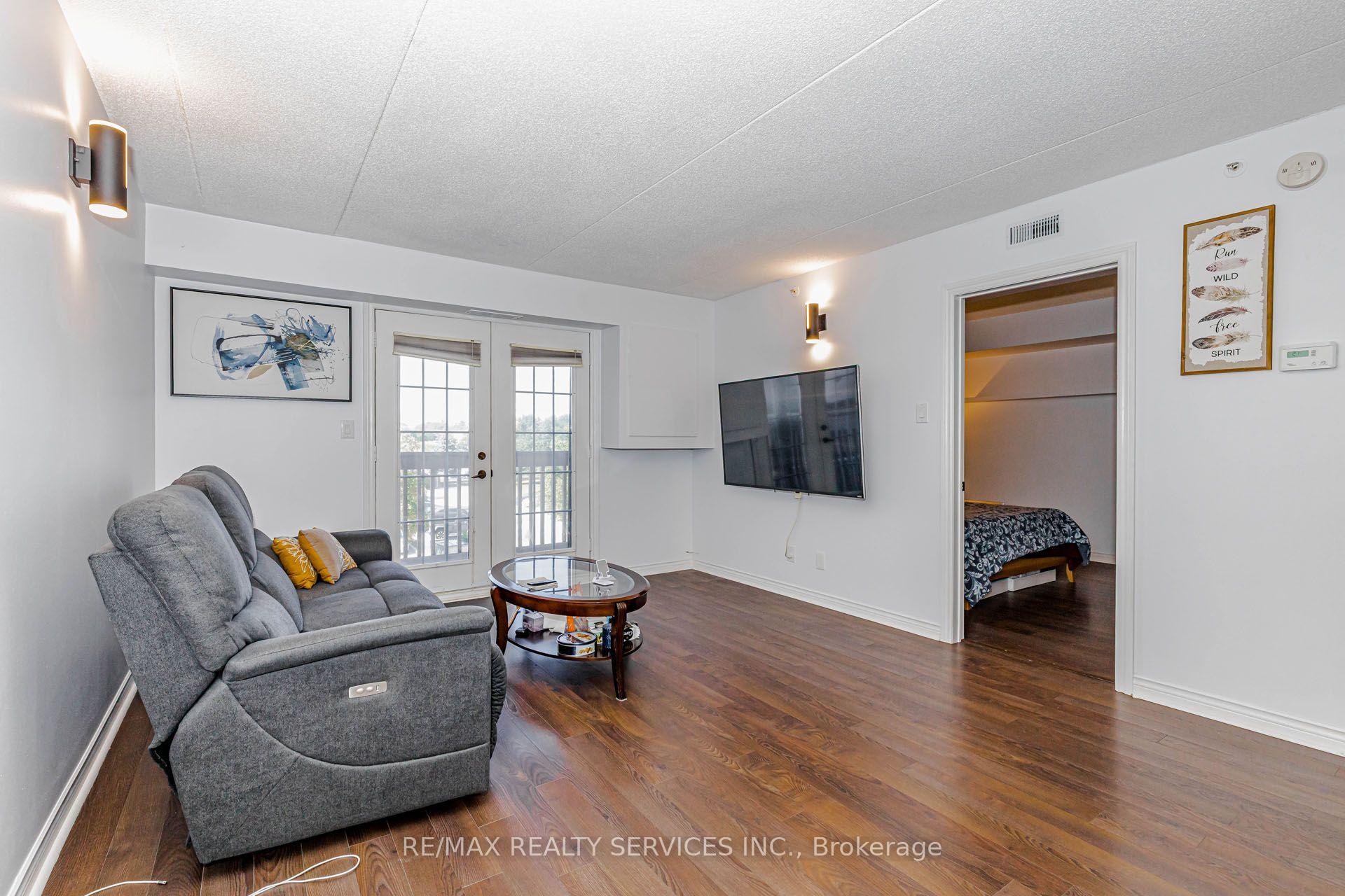 Photo 10 of Unit 310, 4005 Kilmer Drive, Burlington, Tansley — HOMEH