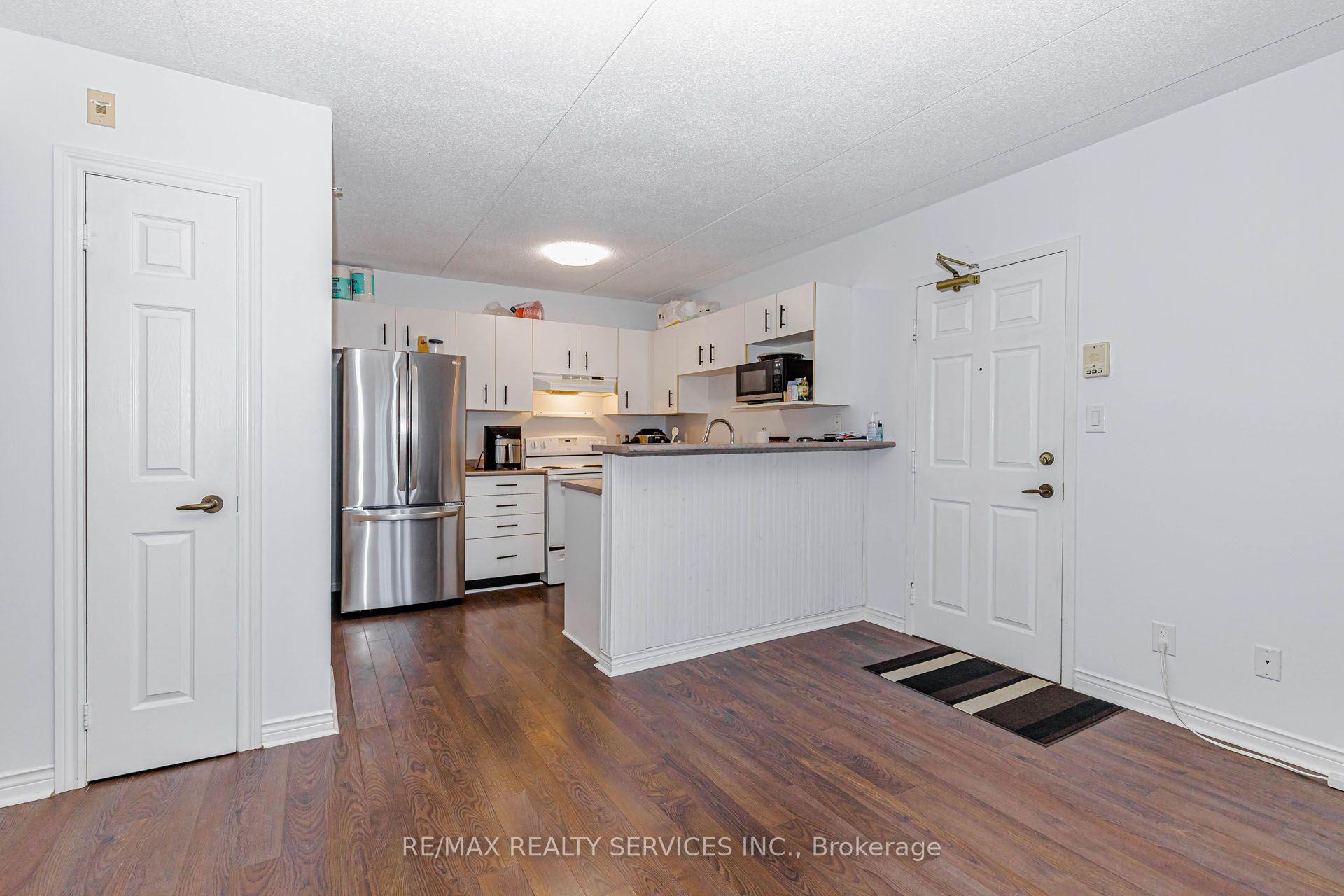Photo 15 of Unit 310, 4005 Kilmer Drive, Burlington, Tansley — HOMEH
