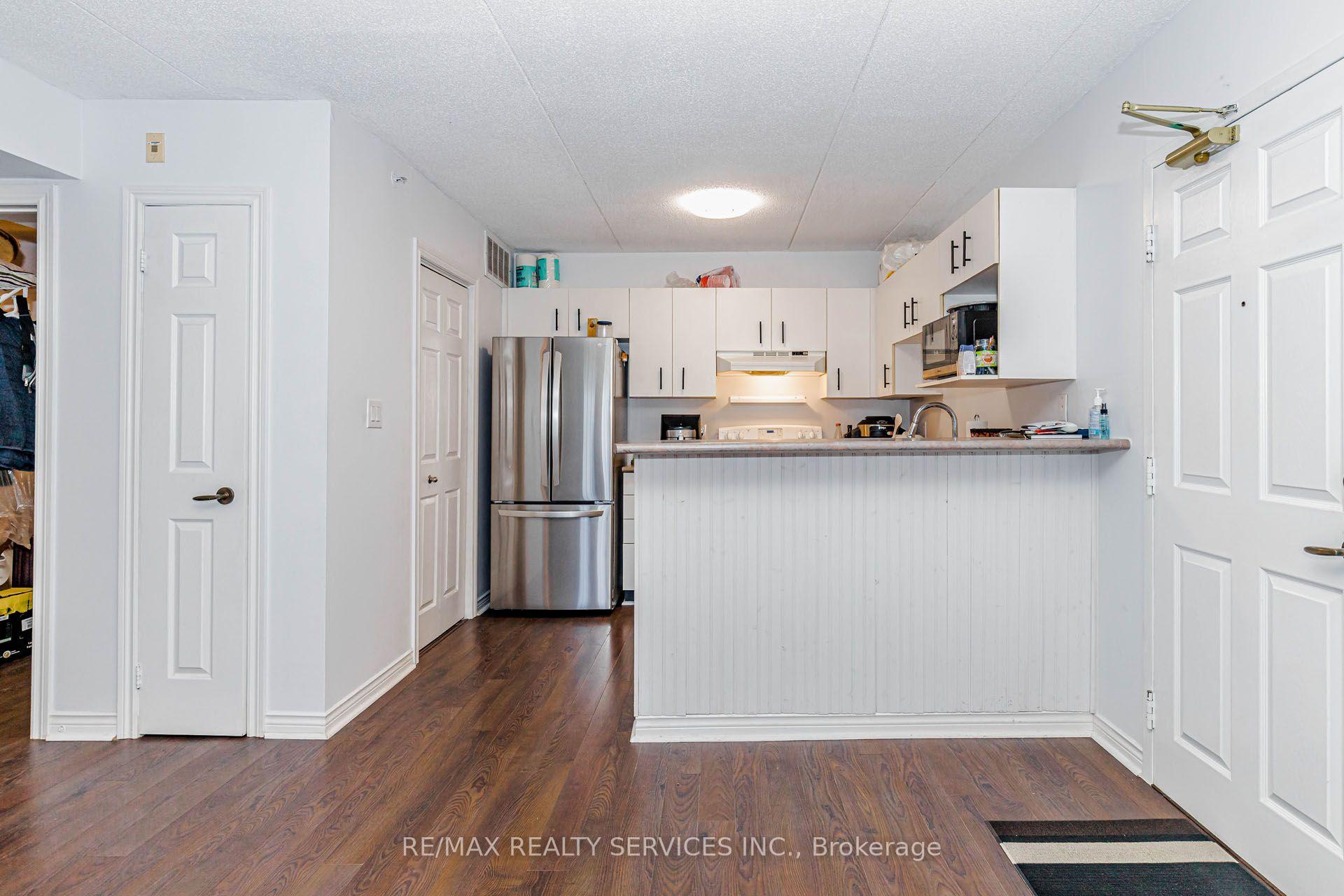 Photo 16 of Unit 310, 4005 Kilmer Drive, Burlington, Tansley — HOMEH