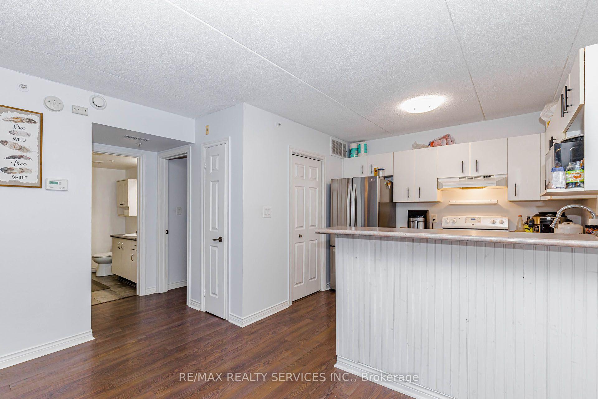 Photo 17 of Unit 310, 4005 Kilmer Drive, Burlington, Tansley — HOMEH