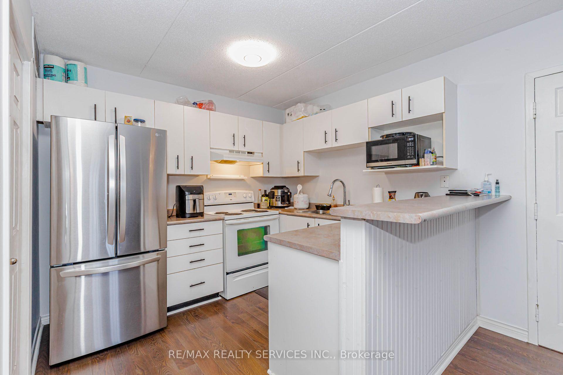 Photo 18 of Unit 310, 4005 Kilmer Drive, Burlington, Tansley — HOMEH