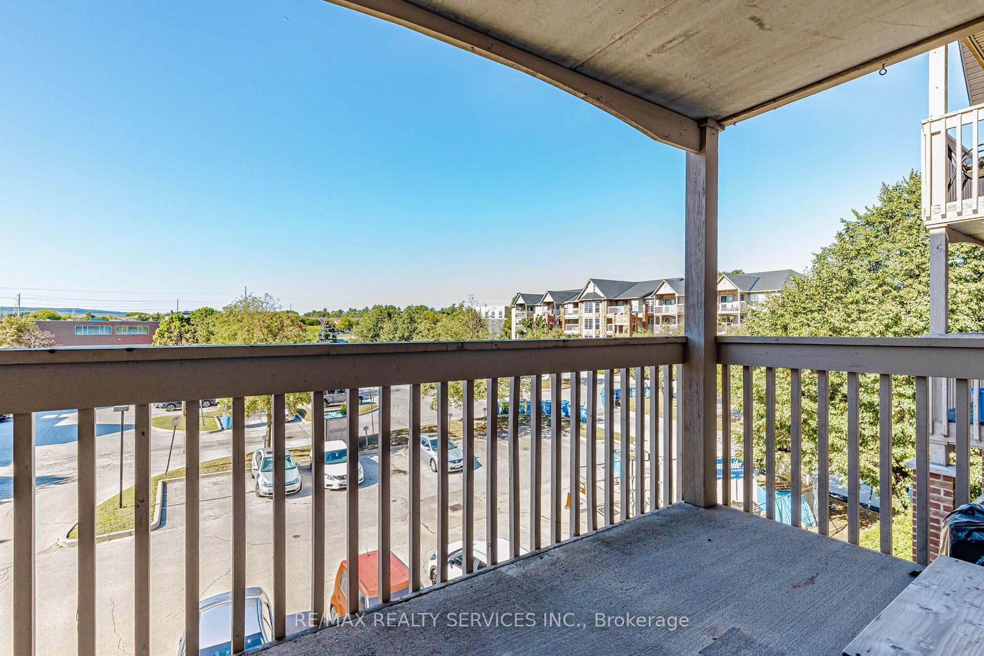 Photo 30 of Unit 310, 4005 Kilmer Drive, Burlington, Tansley — HOMEH