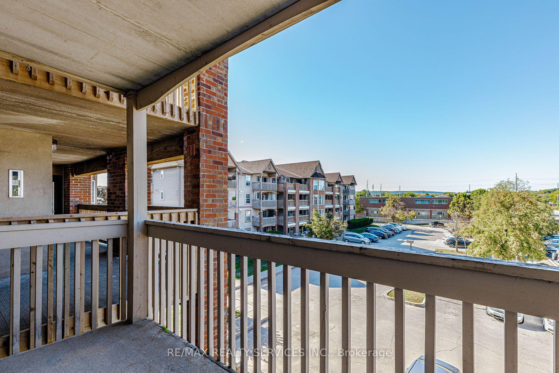 Photo 31 of Unit 310, 4005 Kilmer Drive, Burlington, Tansley — HOMEH