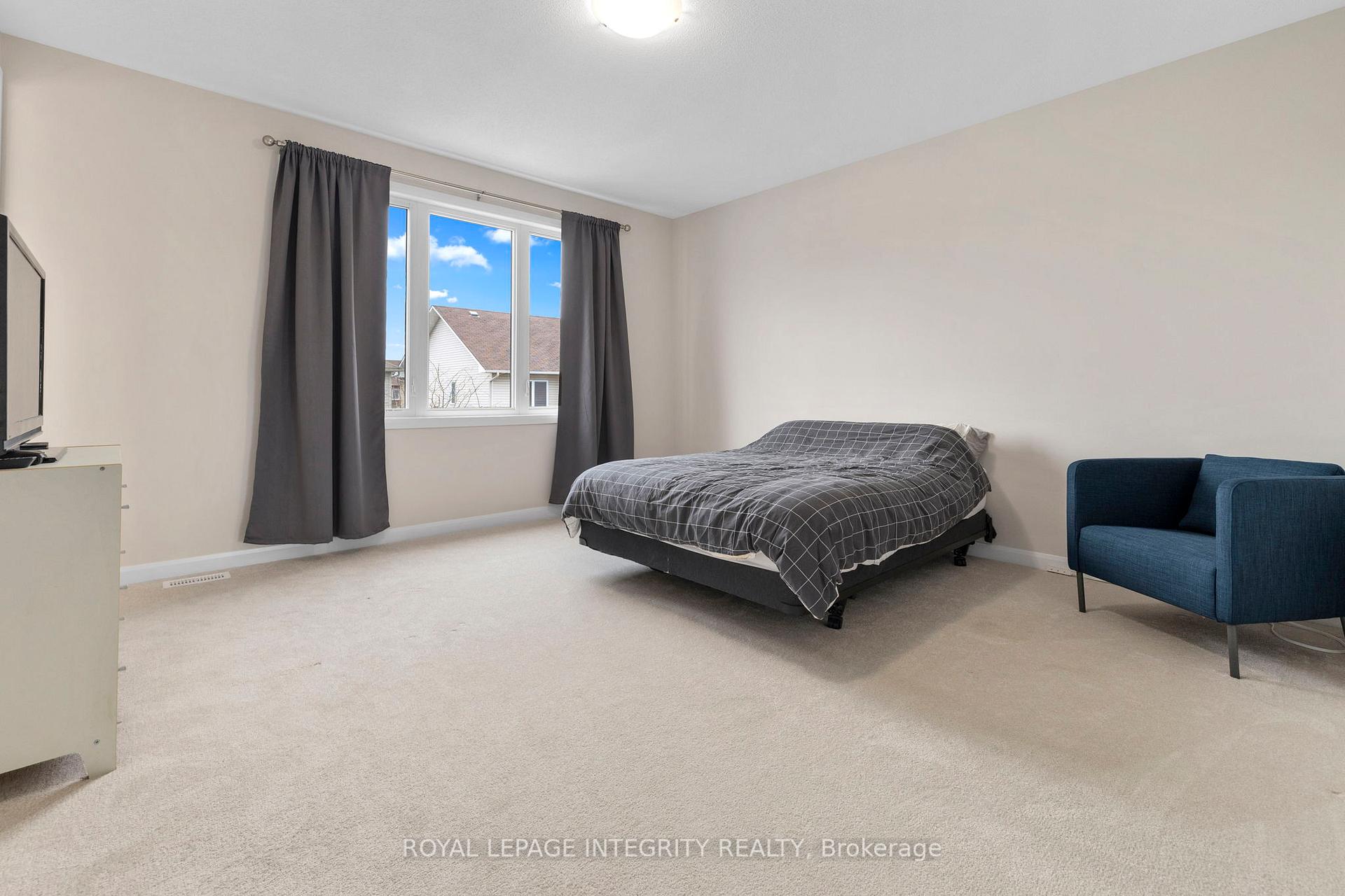 Photo 13 of 142 Shallow Pond Place E, Ottawa, Avalon East — HOMEH