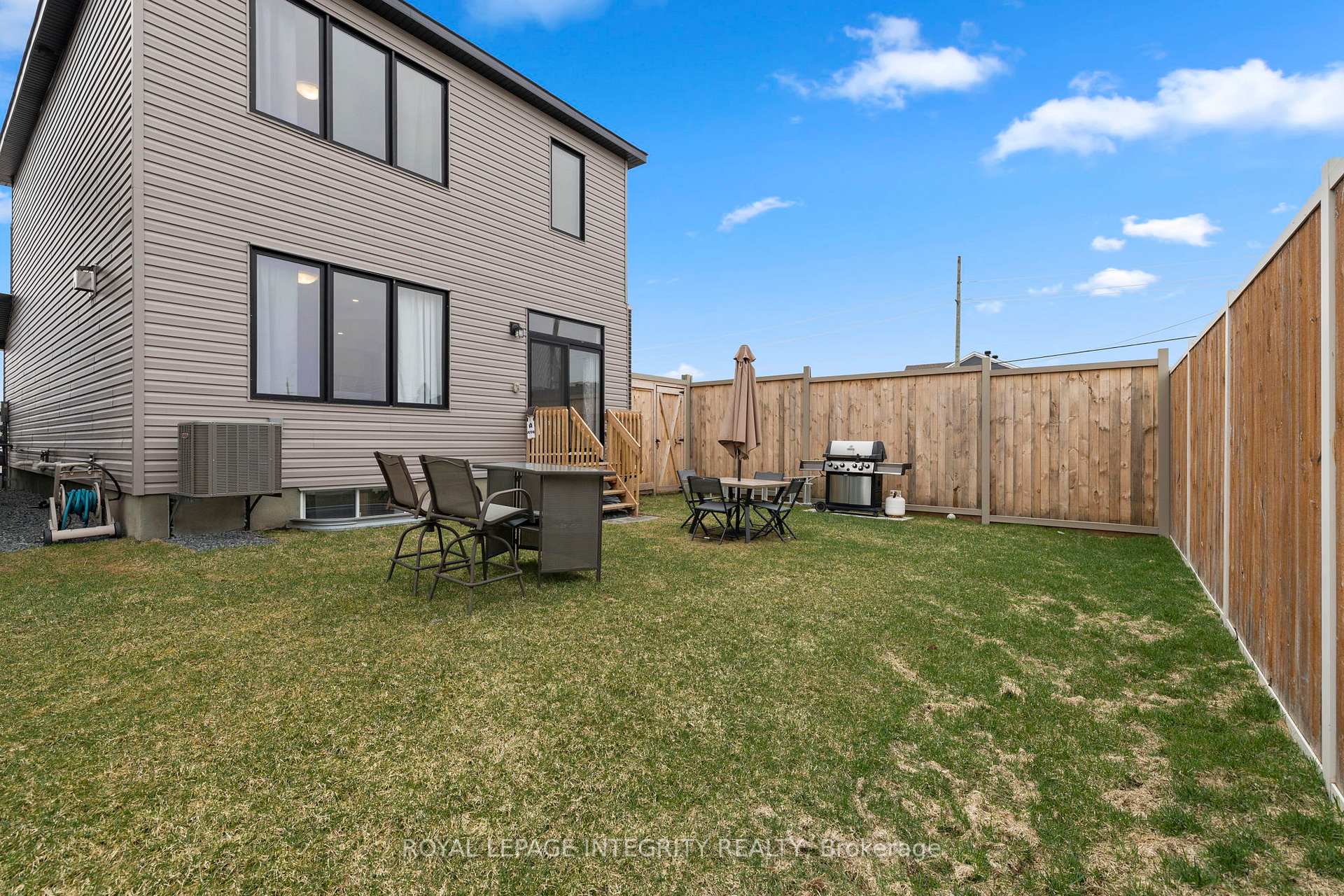 Photo 19 of 142 Shallow Pond Place E, Ottawa, Avalon East — HOMEH