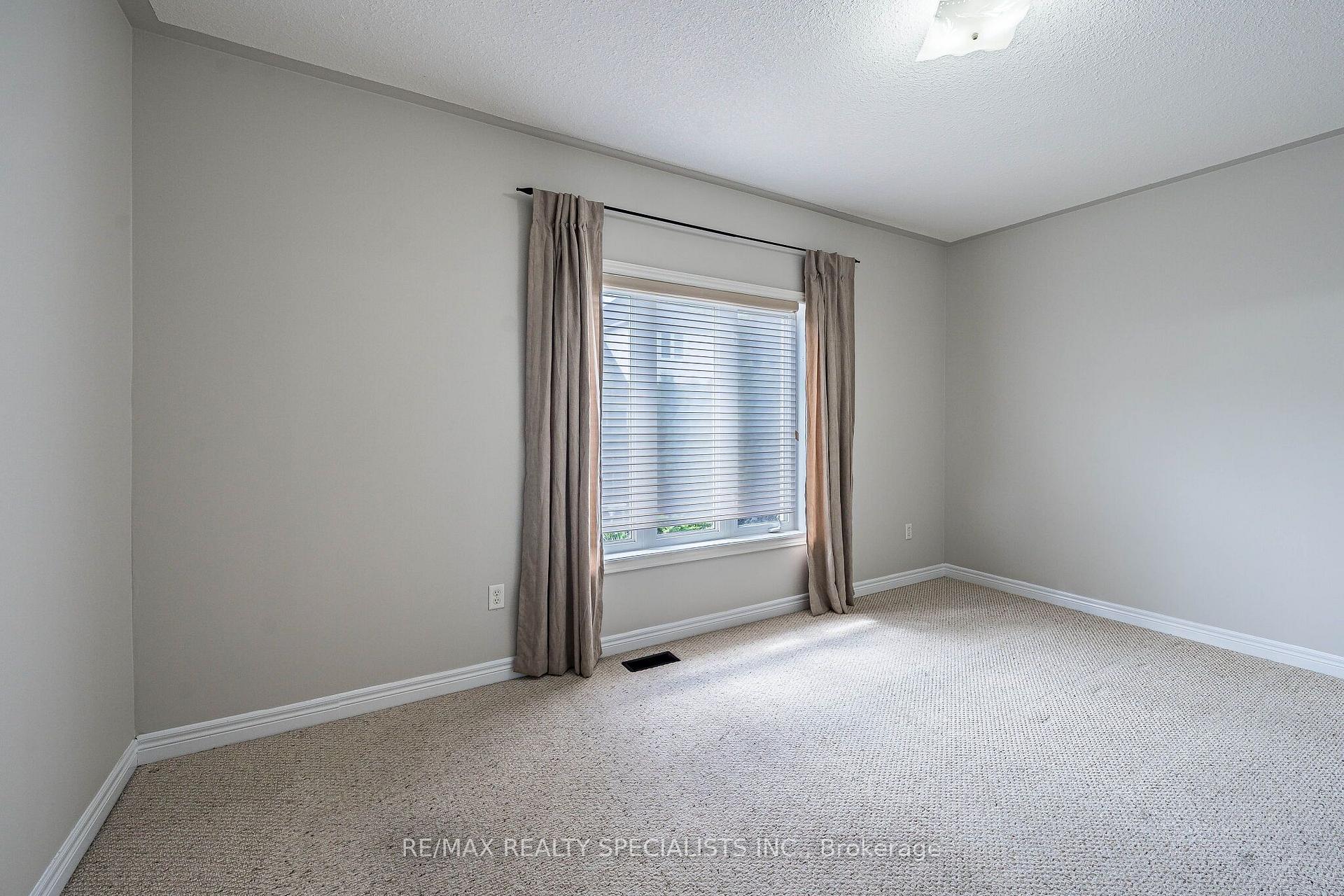 Photo 17 of 27 Nailsworth Crescent, Caledon, Caledon East — HOMEH