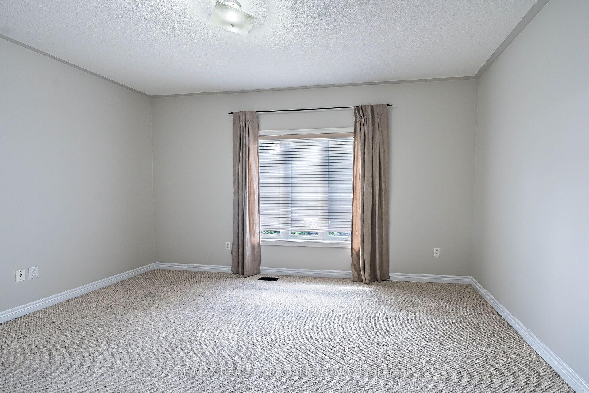 Photo 18 of 27 Nailsworth Crescent, Caledon, Caledon East — HOMEH