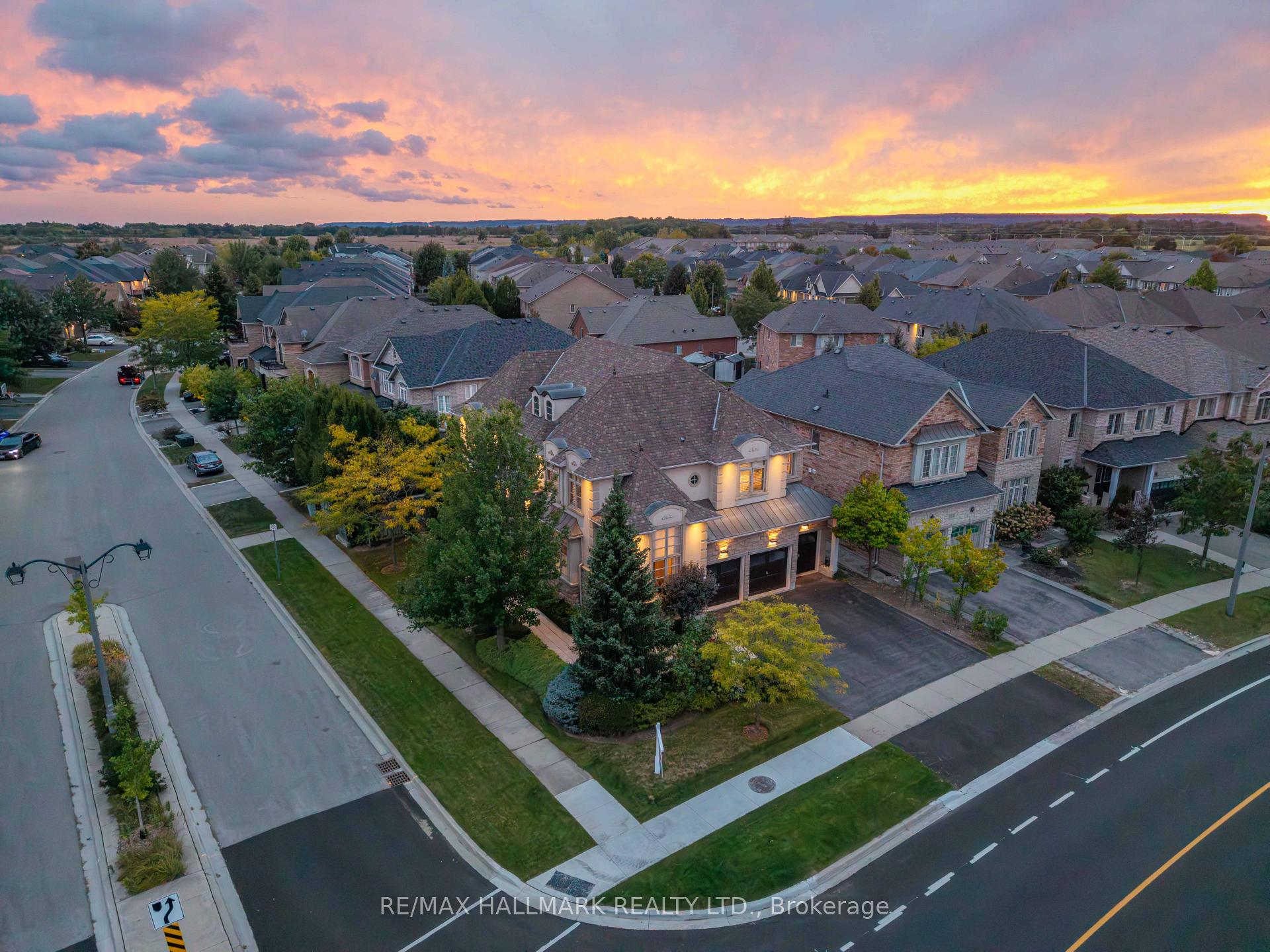 Photo 3 of 3458 Skipton Lane, Oakville, Bronte Creek — HOMEH