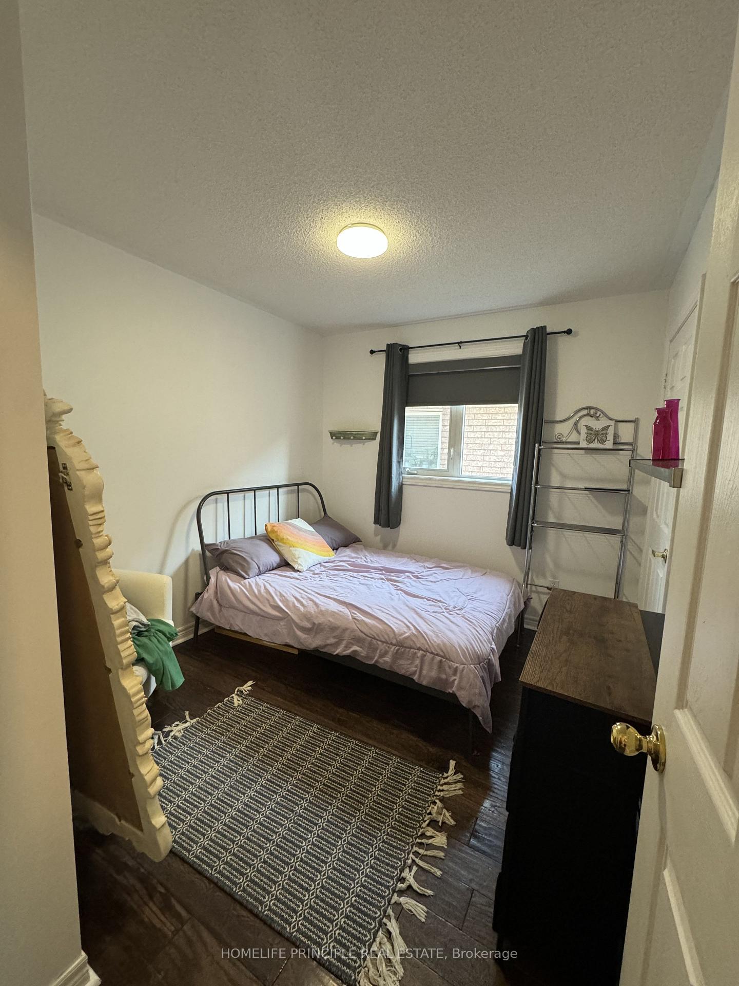 Photo 12 of 18 D'Amato Crescent E, Vaughan, Maple — HOMEH