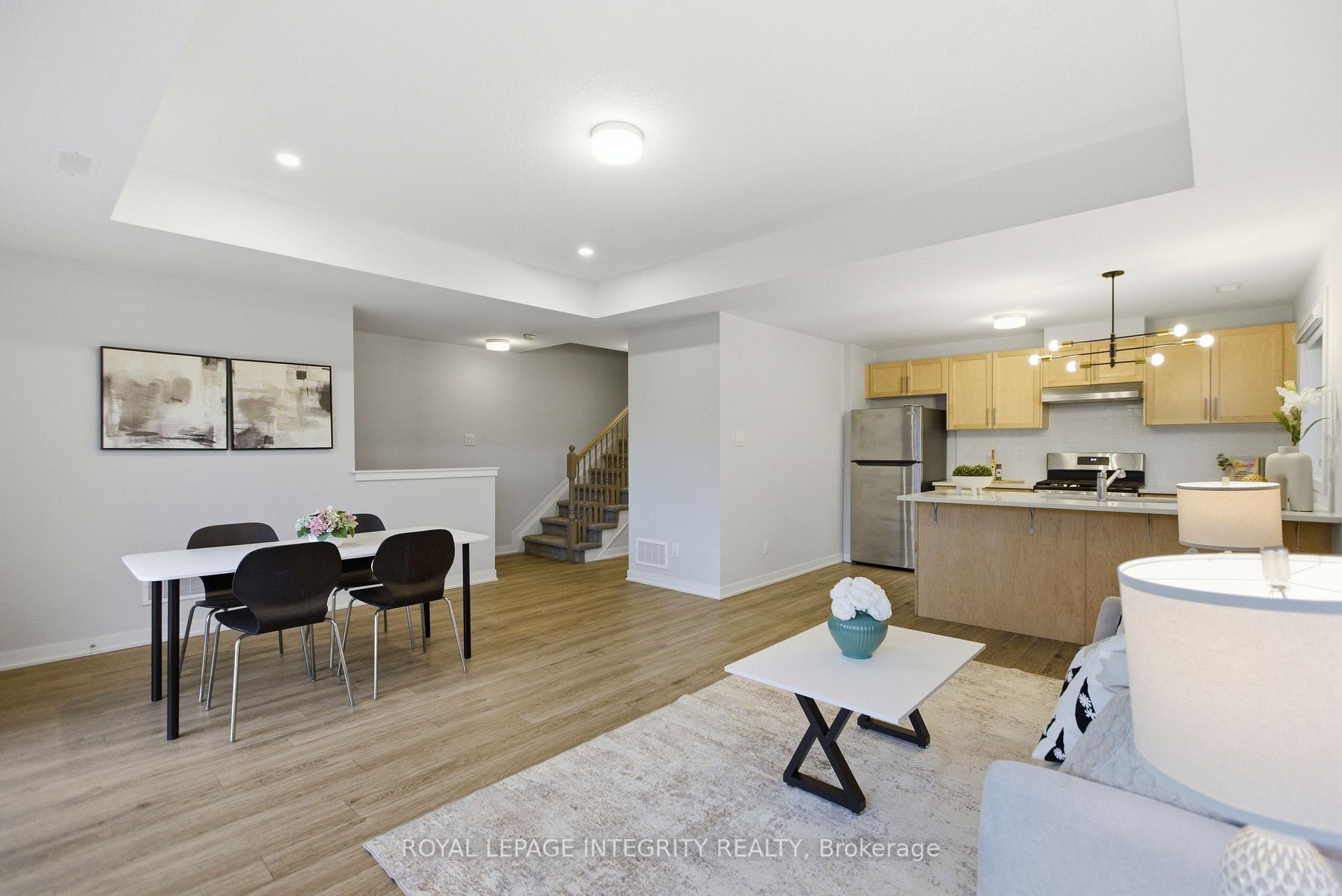 Photo 7 of 302 Parnian Private, Ottawa, Barrhaven - Half Moon Bay — HOMEH