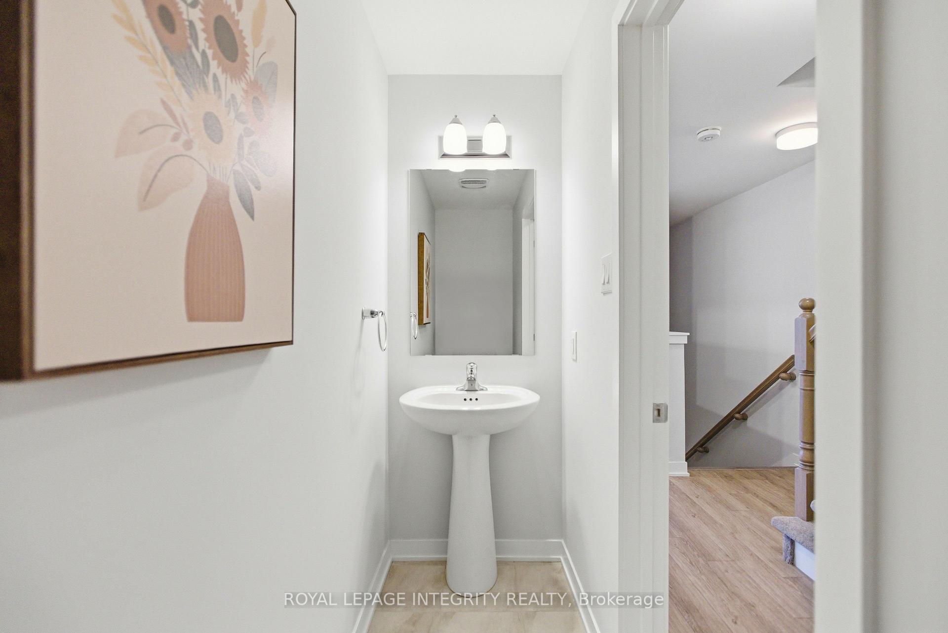 Photo 13 of 302 Parnian Private, Ottawa, Barrhaven - Half Moon Bay — HOMEH