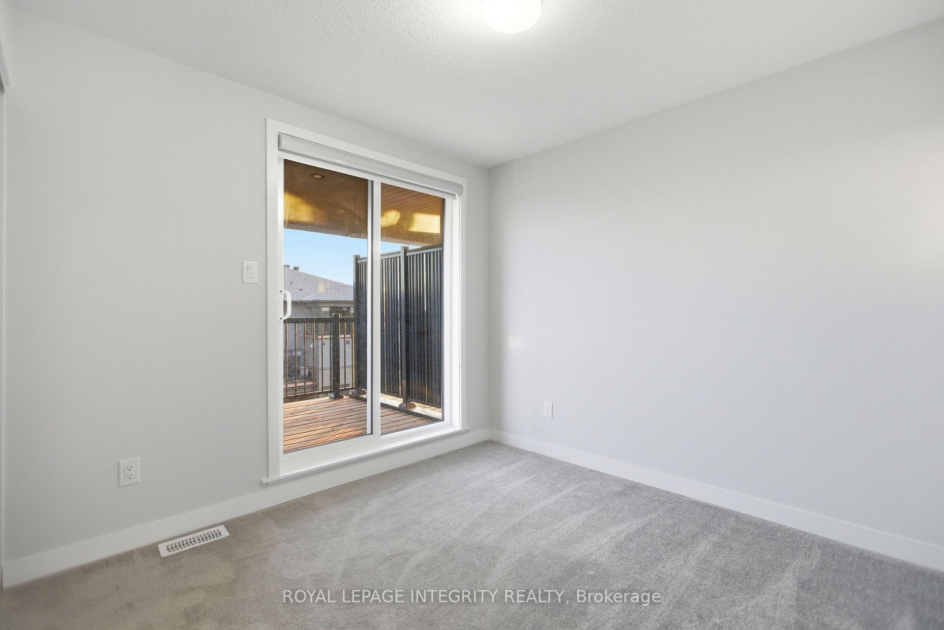 Photo 14 of 302 Parnian Private, Ottawa, Barrhaven - Half Moon Bay — HOMEH