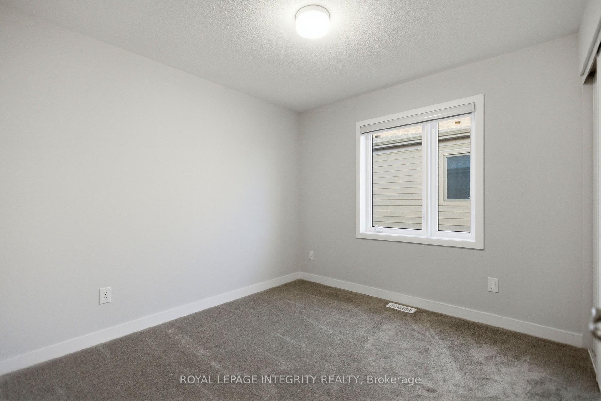Photo 19 of 302 Parnian Private, Ottawa, Barrhaven - Half Moon Bay — HOMEH
