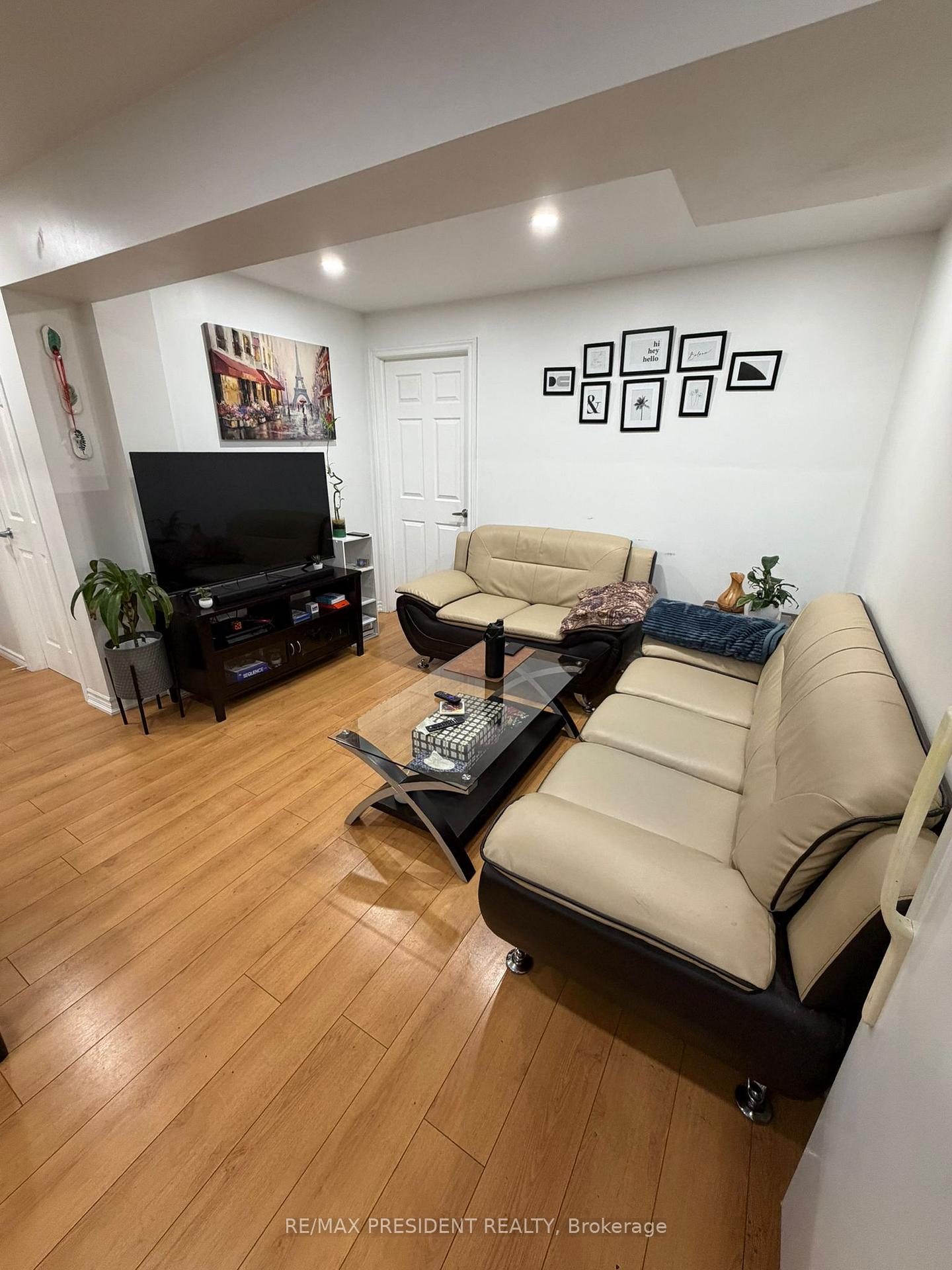 Photo 4 of 214 Blair Creek Drive, Kitchener, Doon South — HOMEH