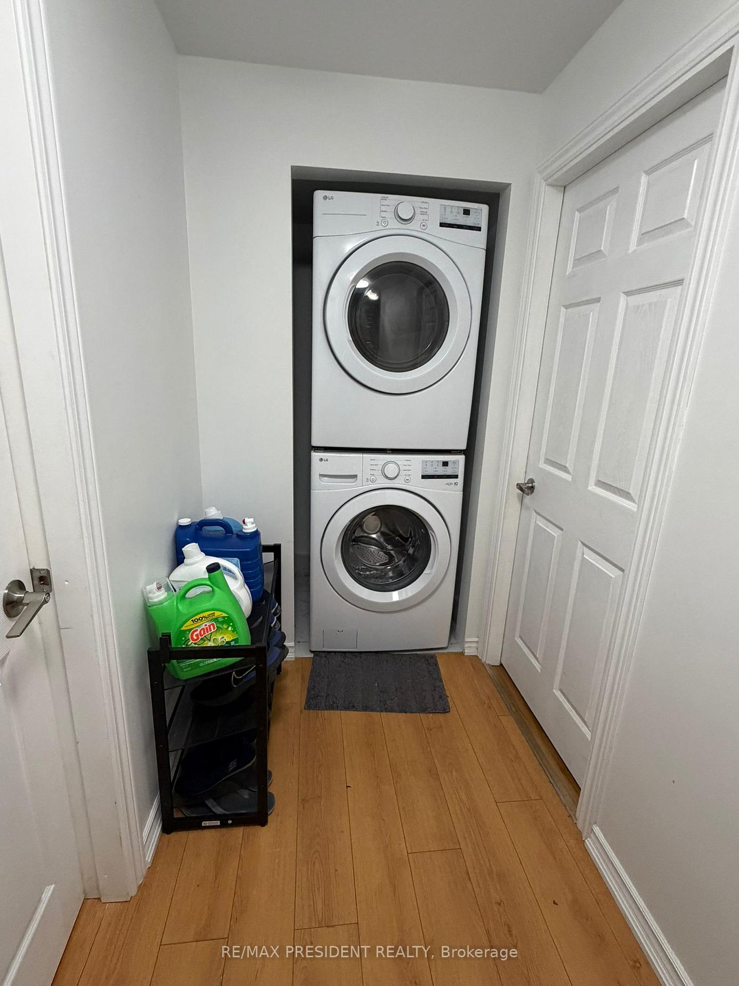 Photo 18 of 214 Blair Creek Drive, Kitchener, Doon South — HOMEH