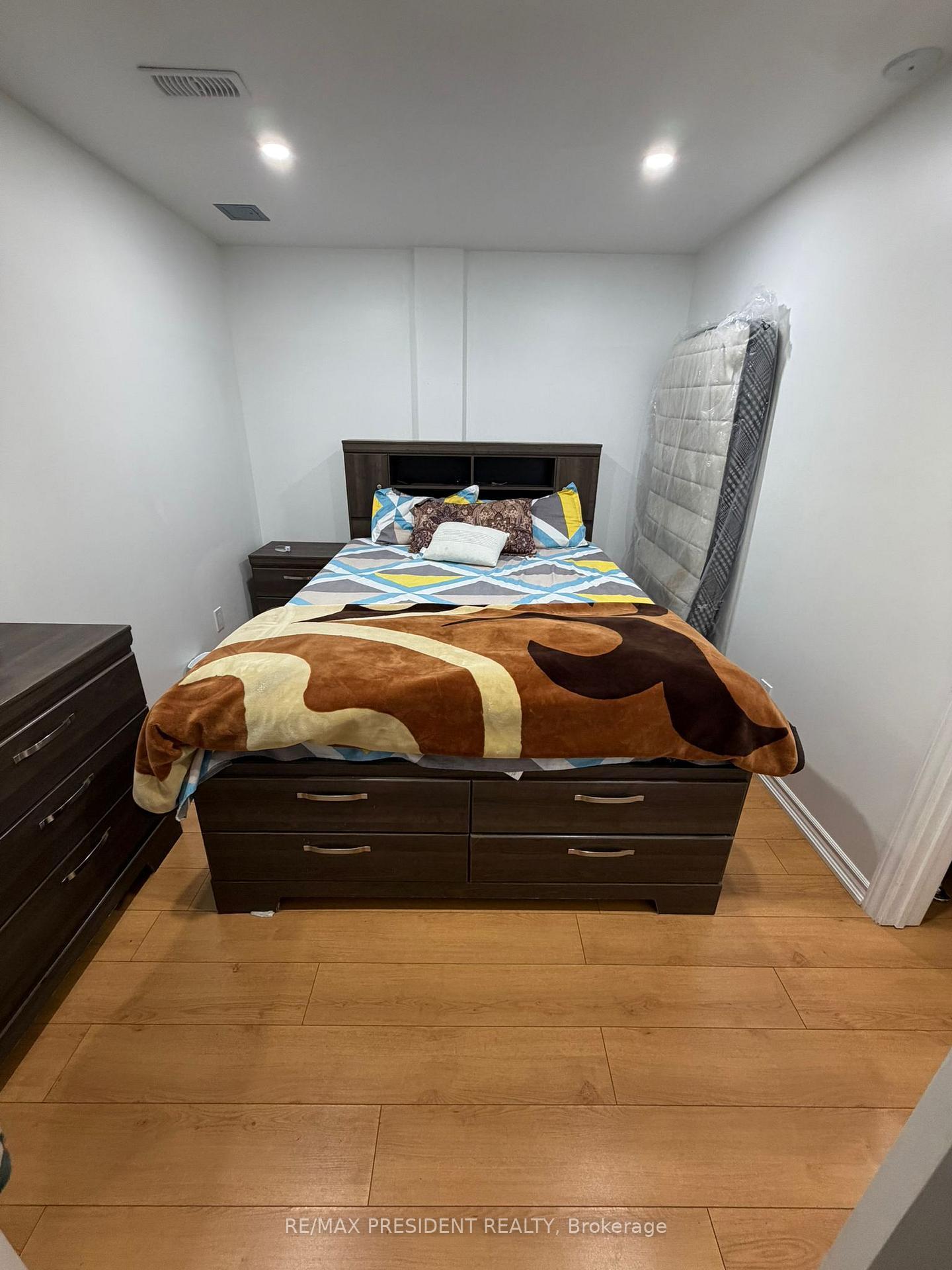 Photo 19 of 214 Blair Creek Drive, Kitchener, Doon South — HOMEH
