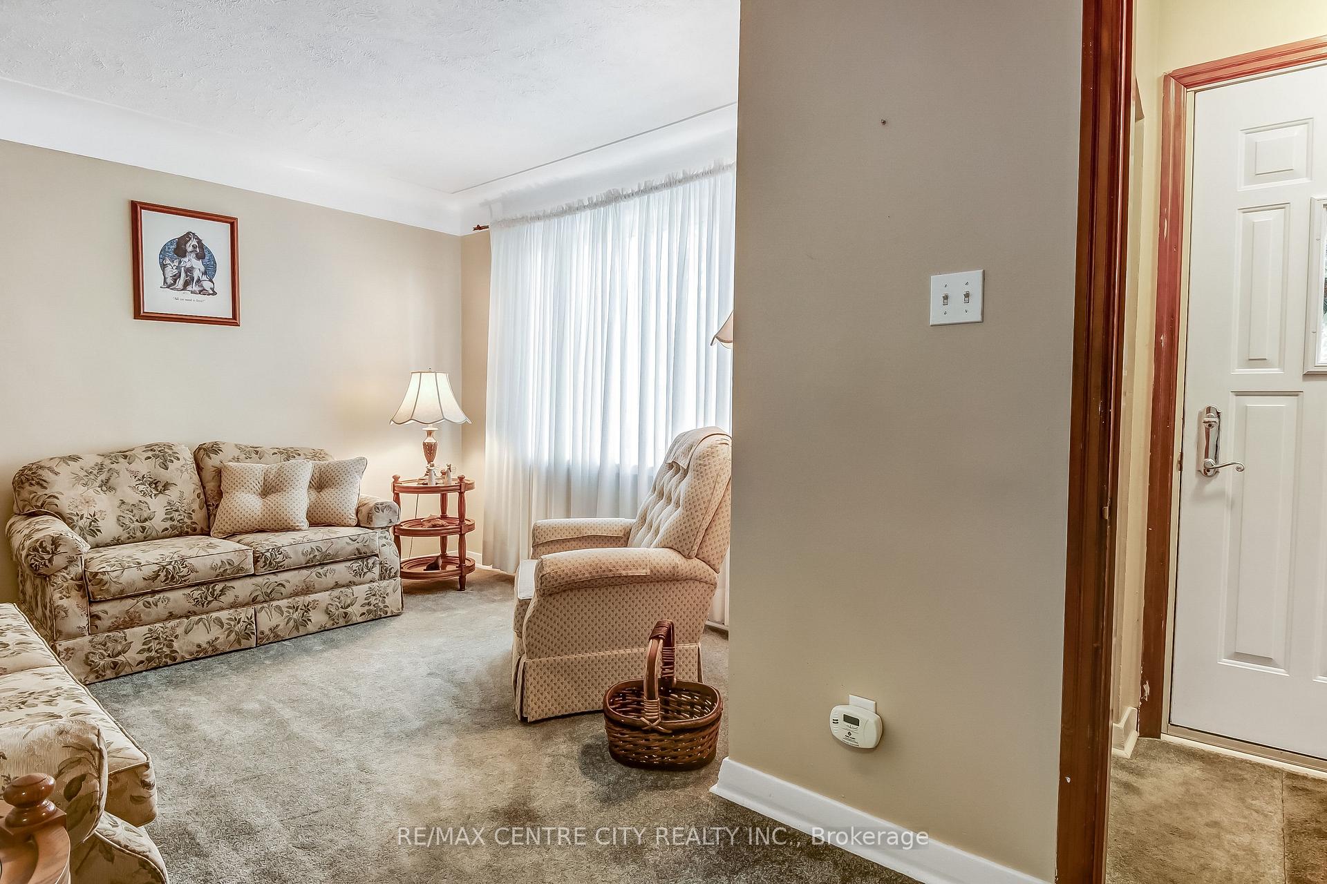 Photo 3 of 51 Stevenson Avenue, London, East N — HOMEH