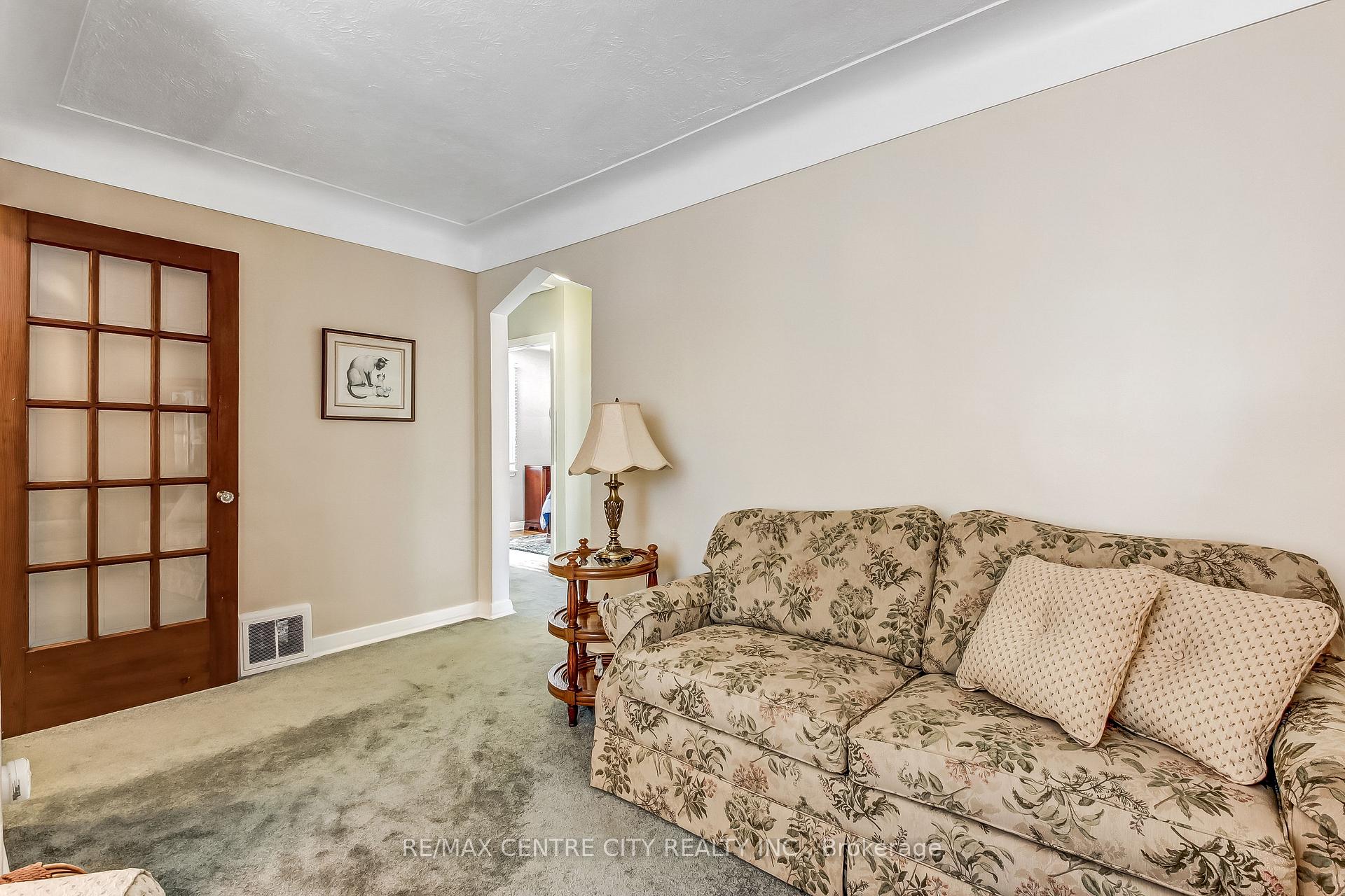 Photo 5 of 51 Stevenson Avenue, London, East N — HOMEH