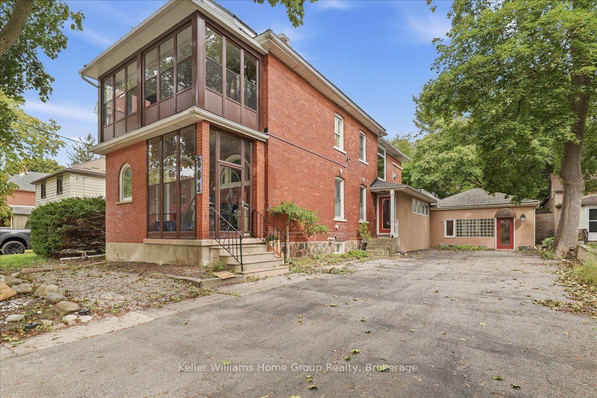 Photo of 401 Laurel Street